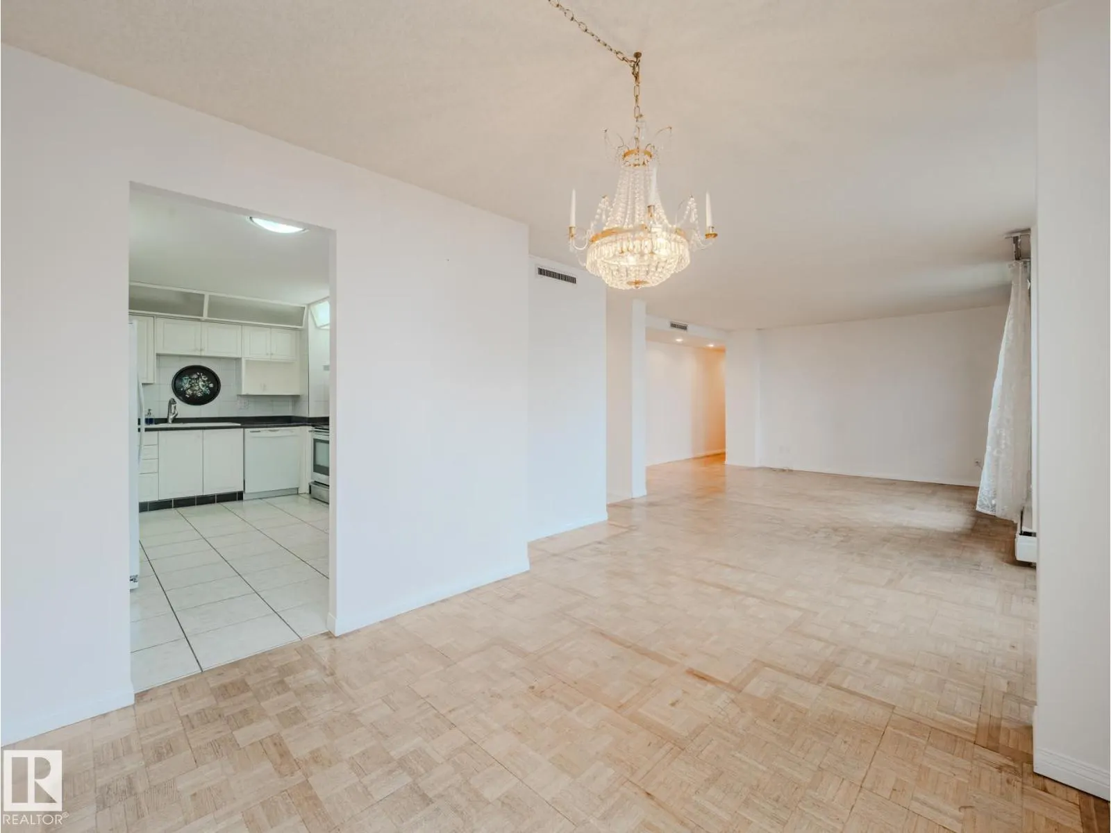 #1403 10160 115 ST NW