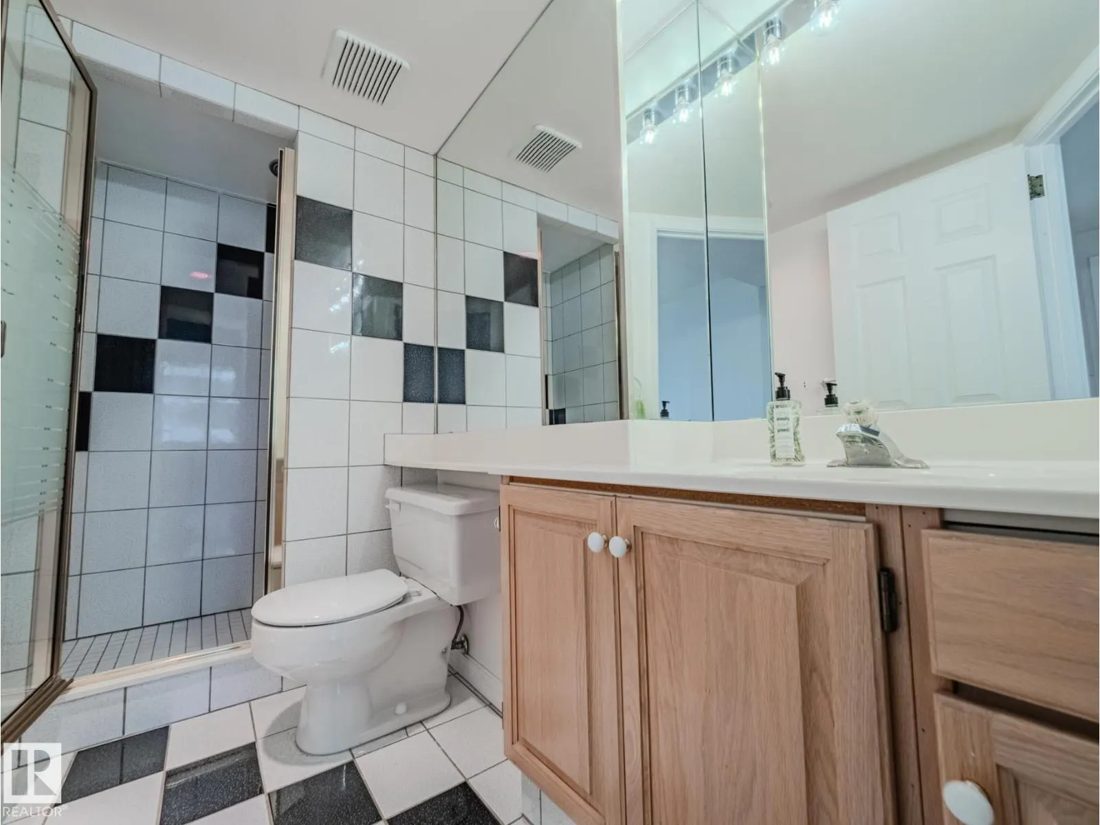 #1403 10160 115 ST NW