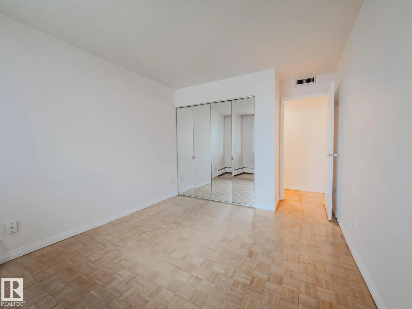 #1403 10160 115 ST NW