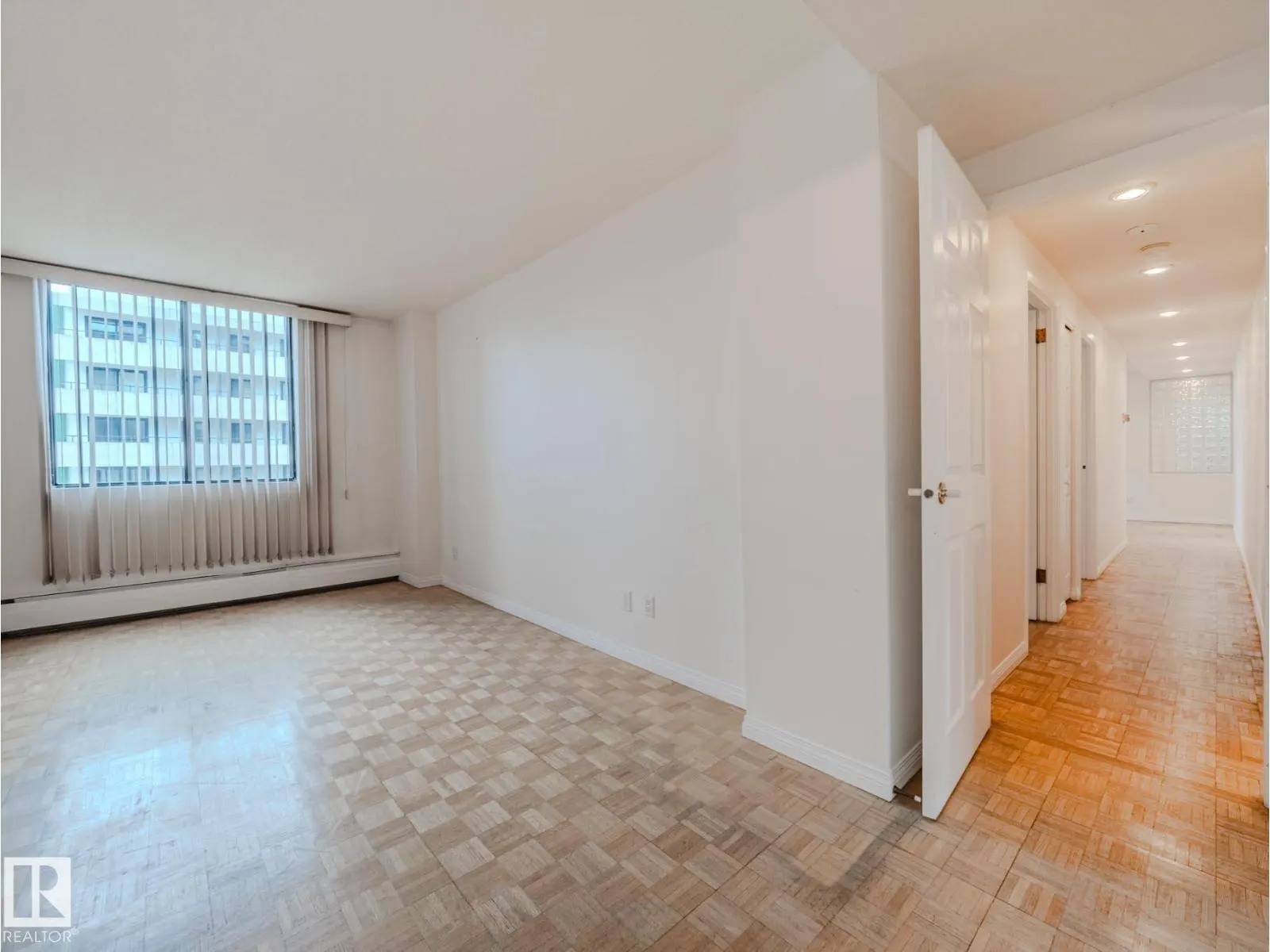 #1403 10160 115 ST NW
