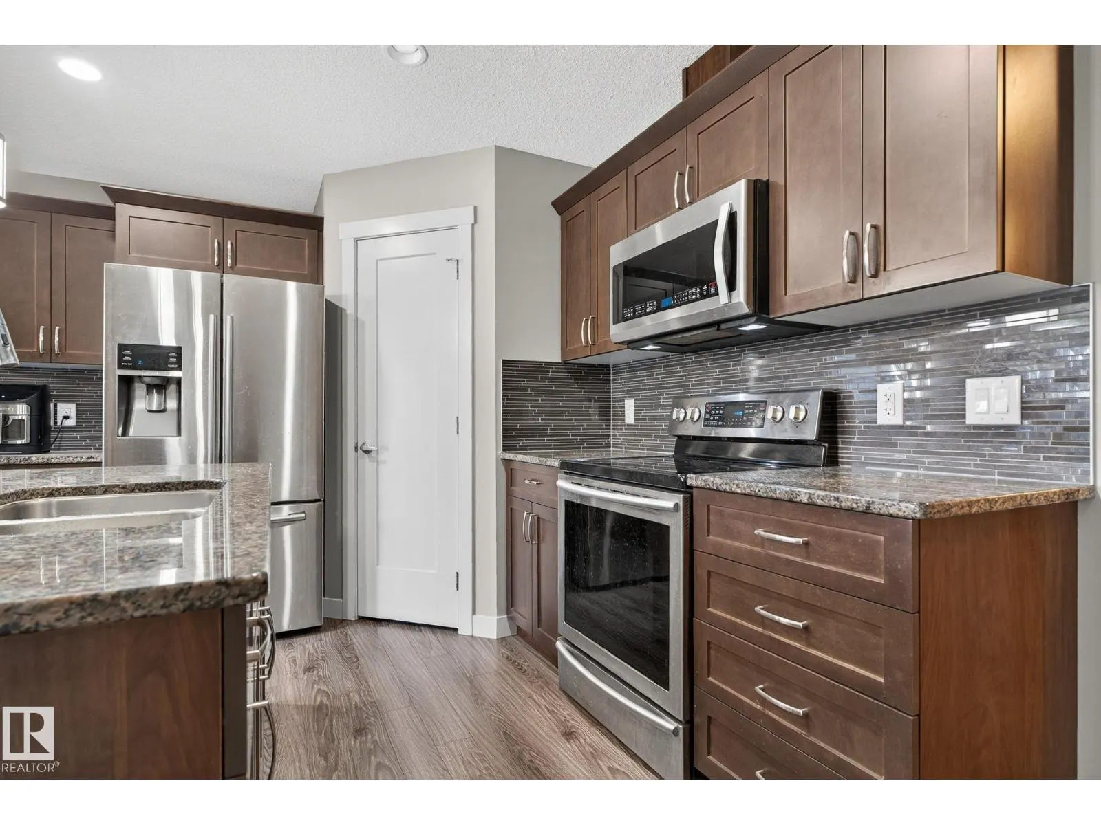 1628 167 ST SW