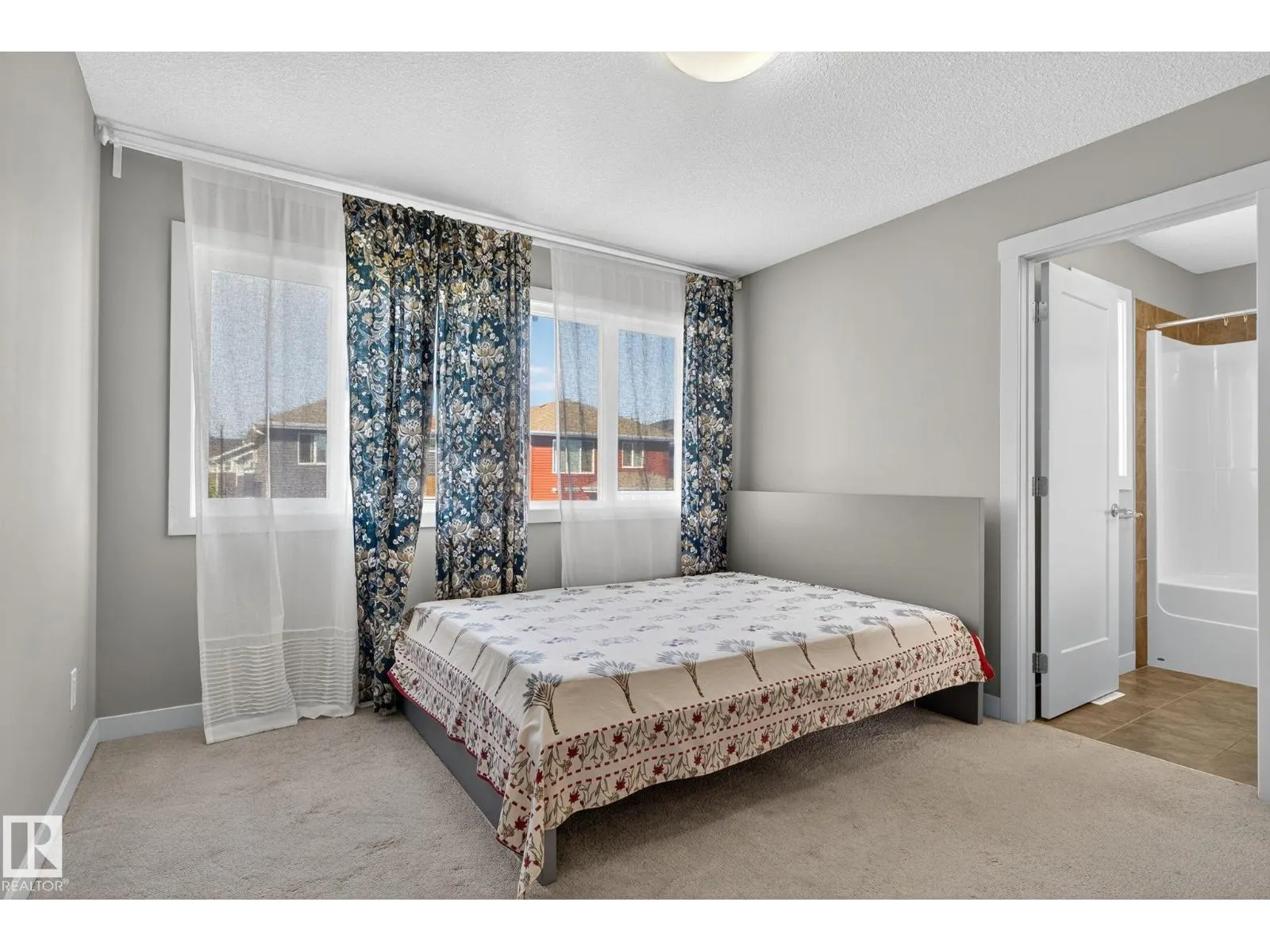 1628 167 ST SW