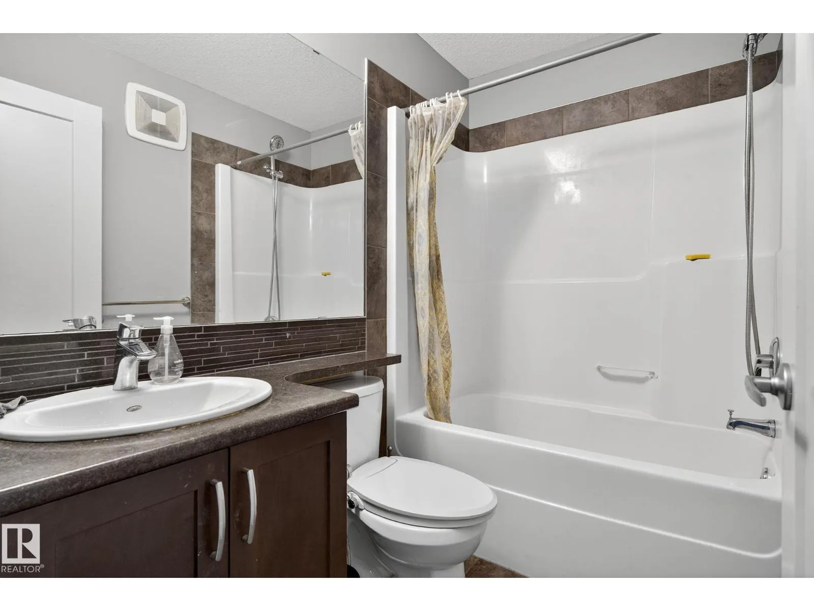 1628 167 ST SW