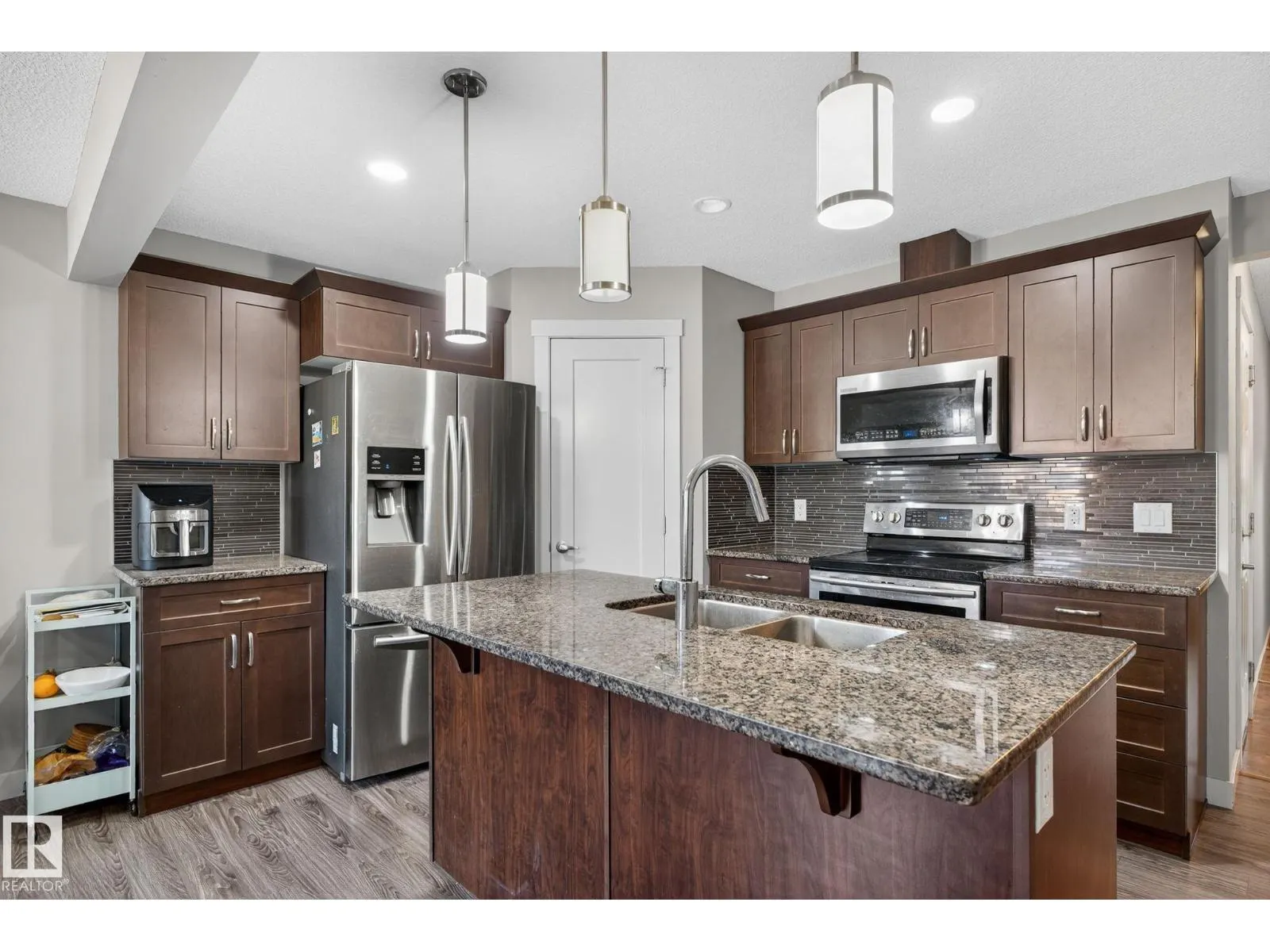 1628 167 ST SW