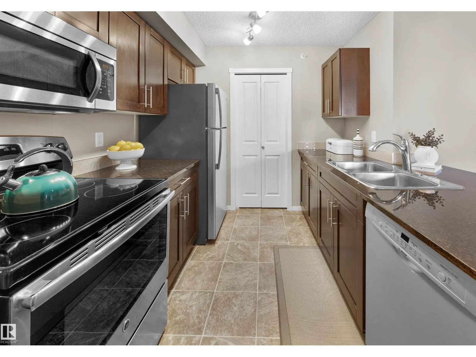 #407 5816 MULLEN PL NW