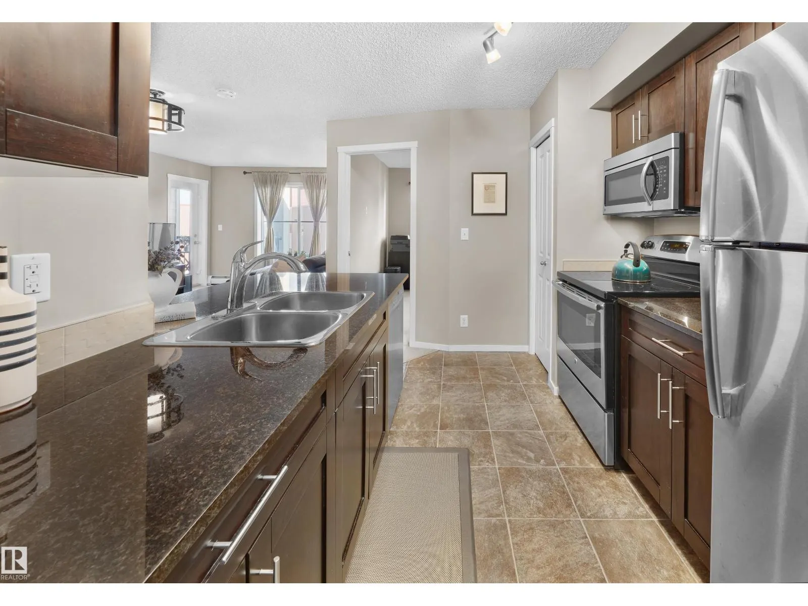 #407 5816 MULLEN PL NW
