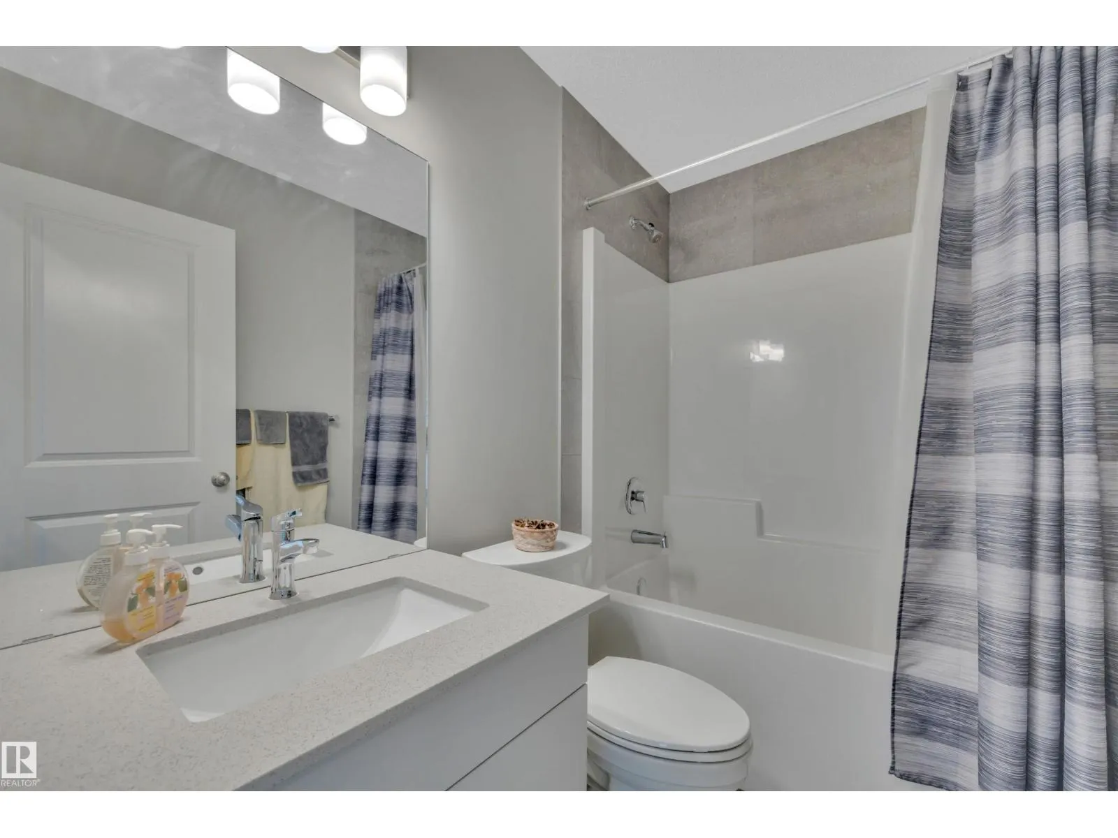 157 Larch CR