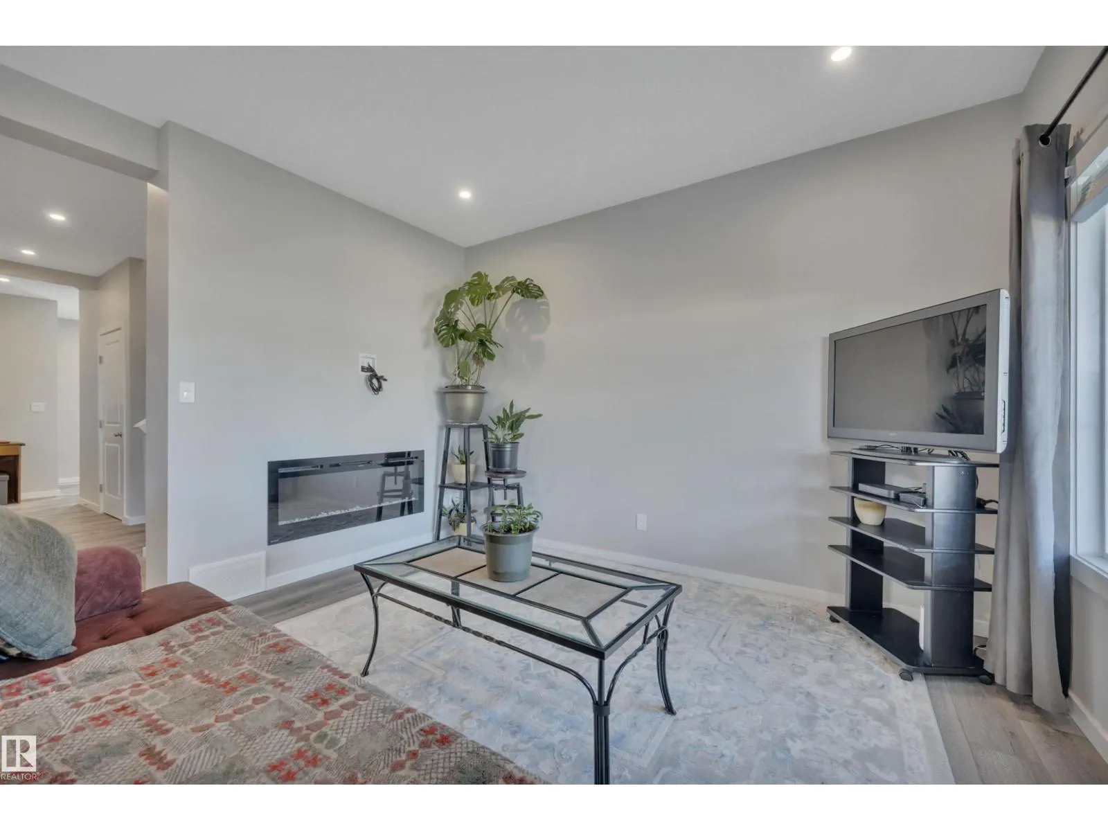 157 Larch CR
