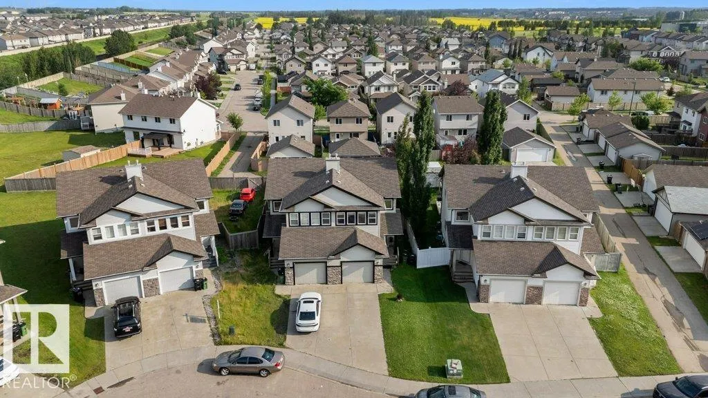 1137 37B AV NW