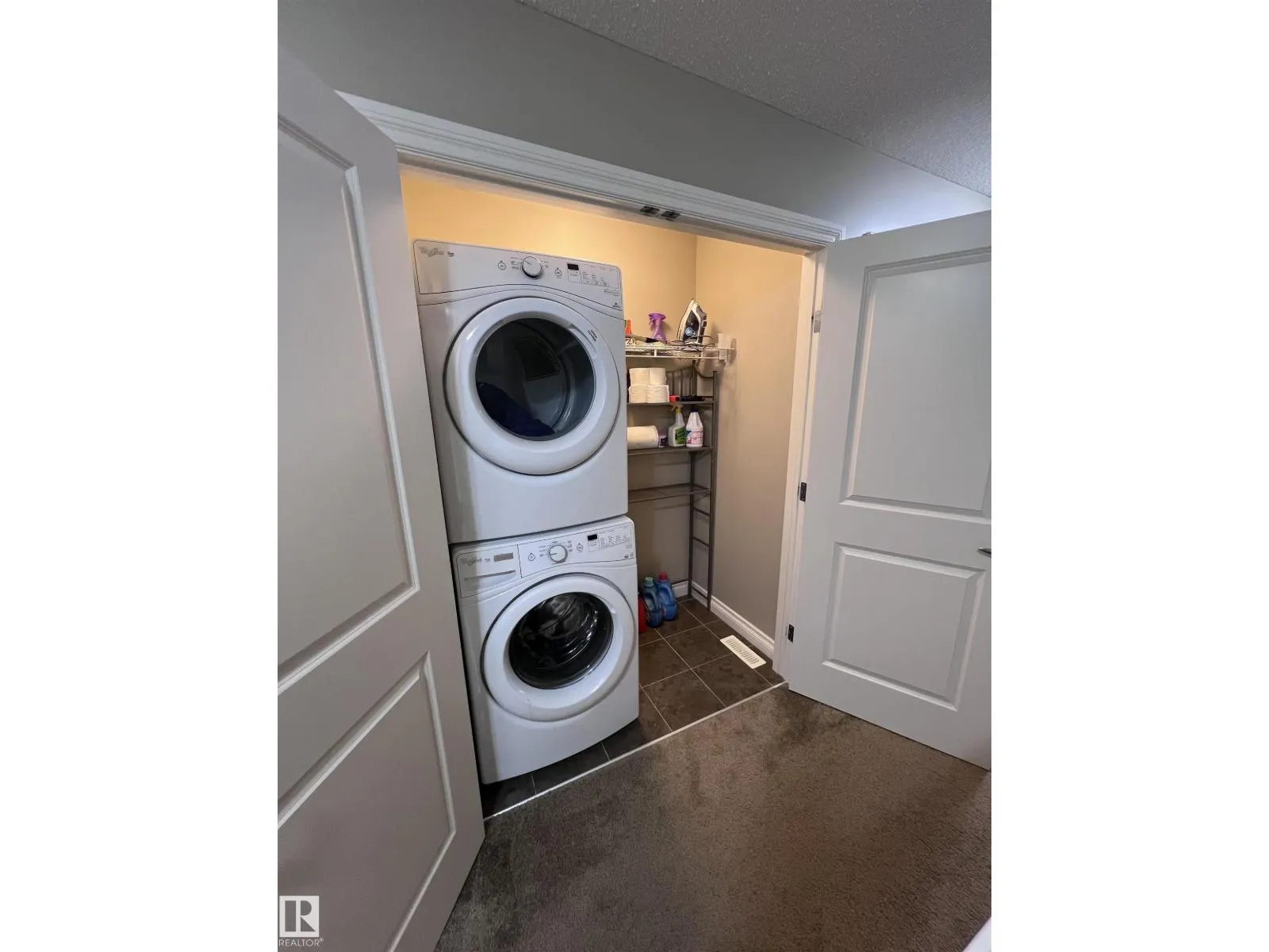 3020 15 AV NW