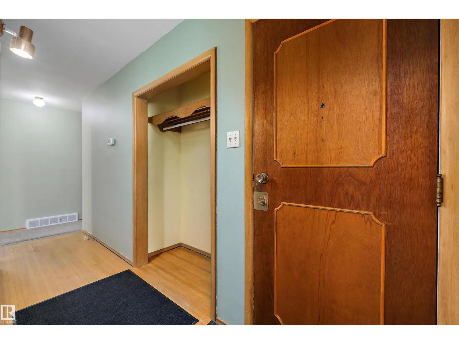 9911 149 ST NW