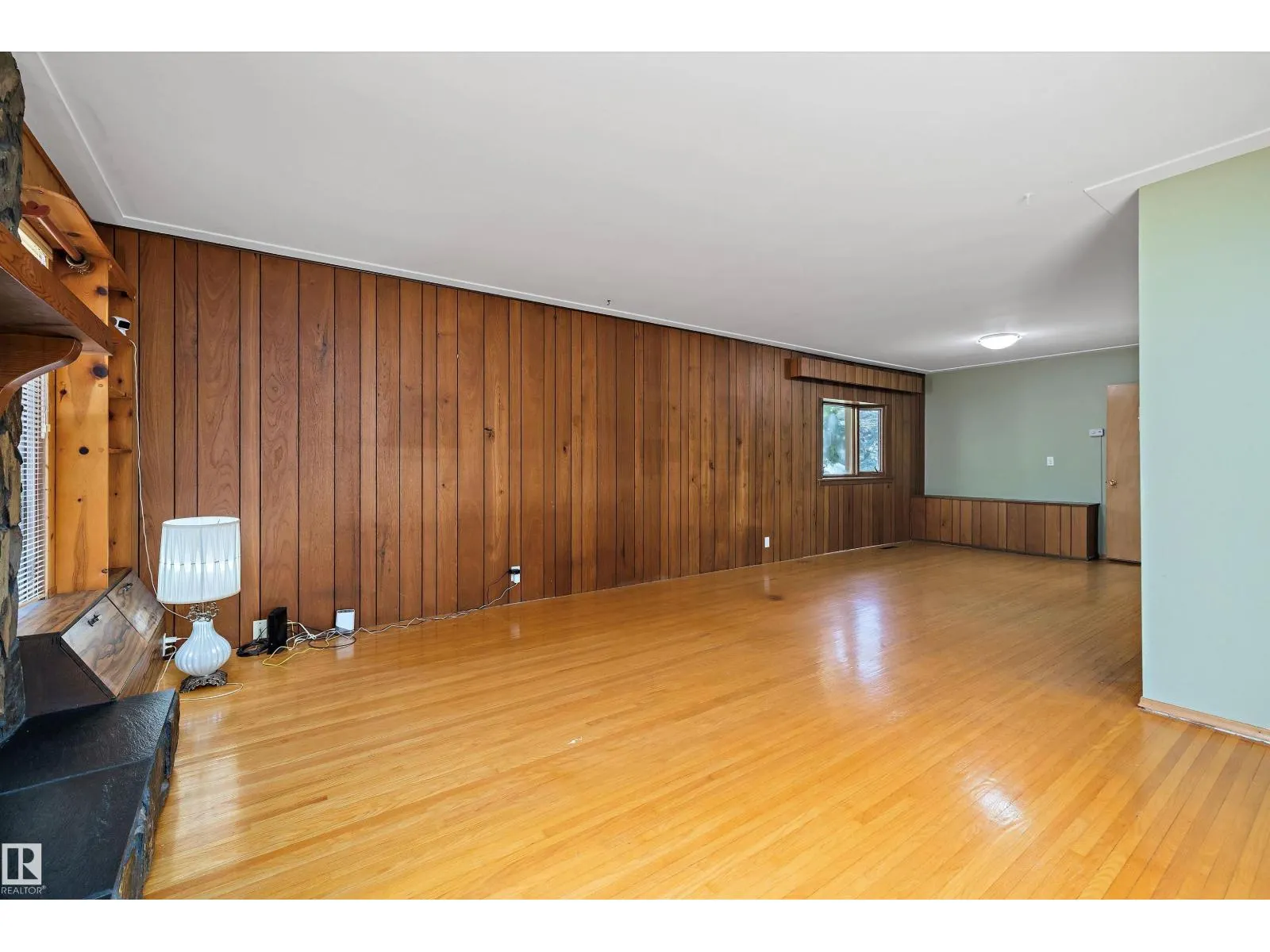 9911 149 ST NW