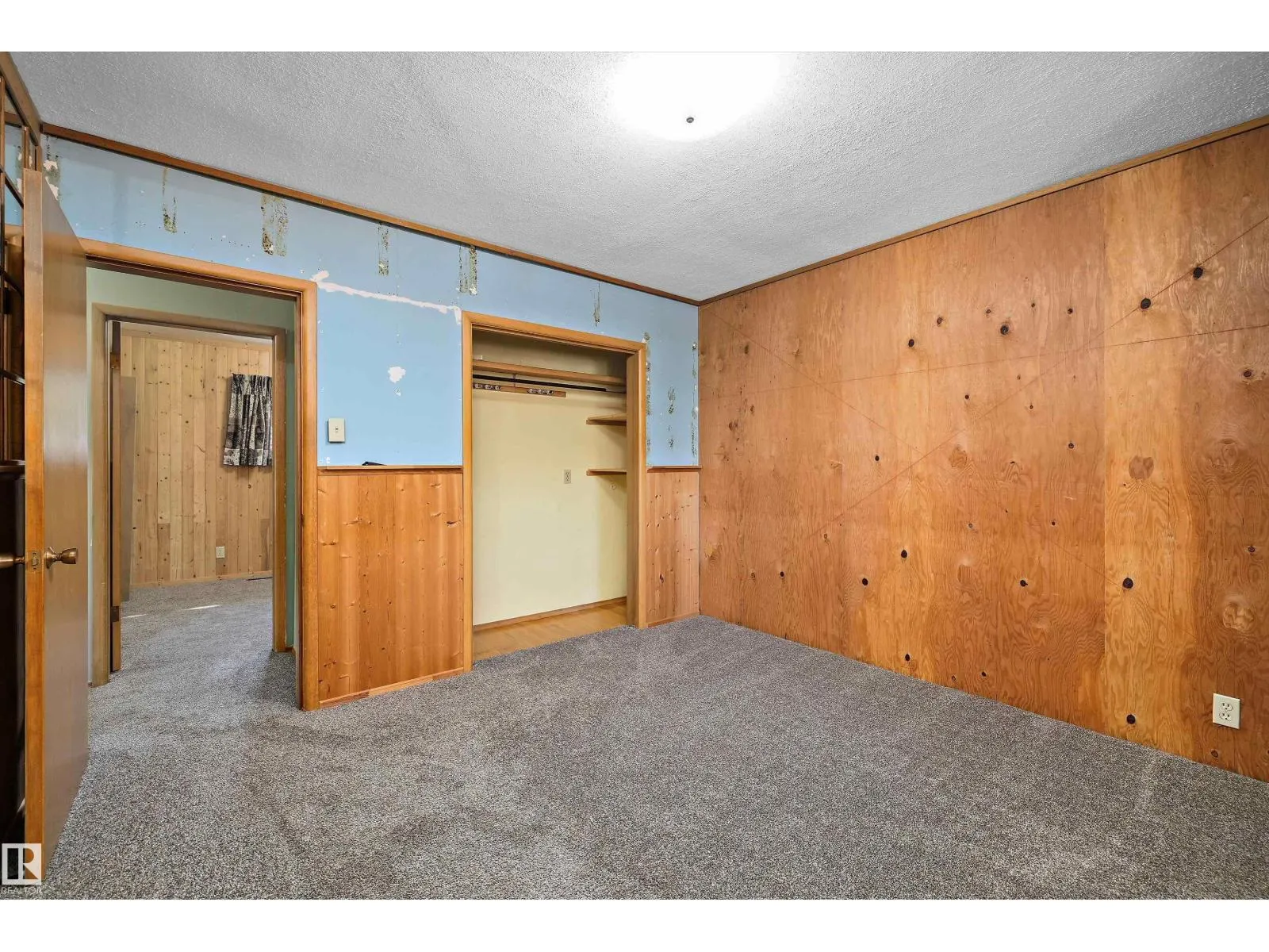 9911 149 ST NW