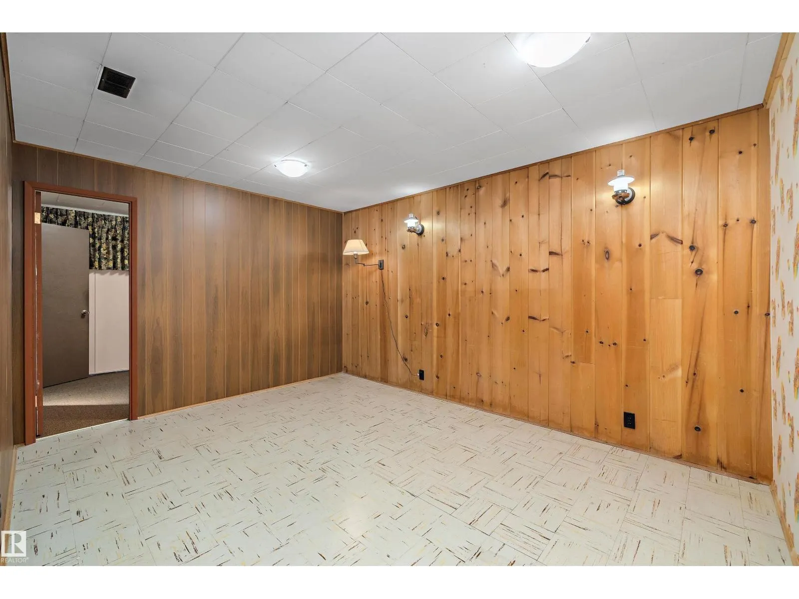 9911 149 ST NW
