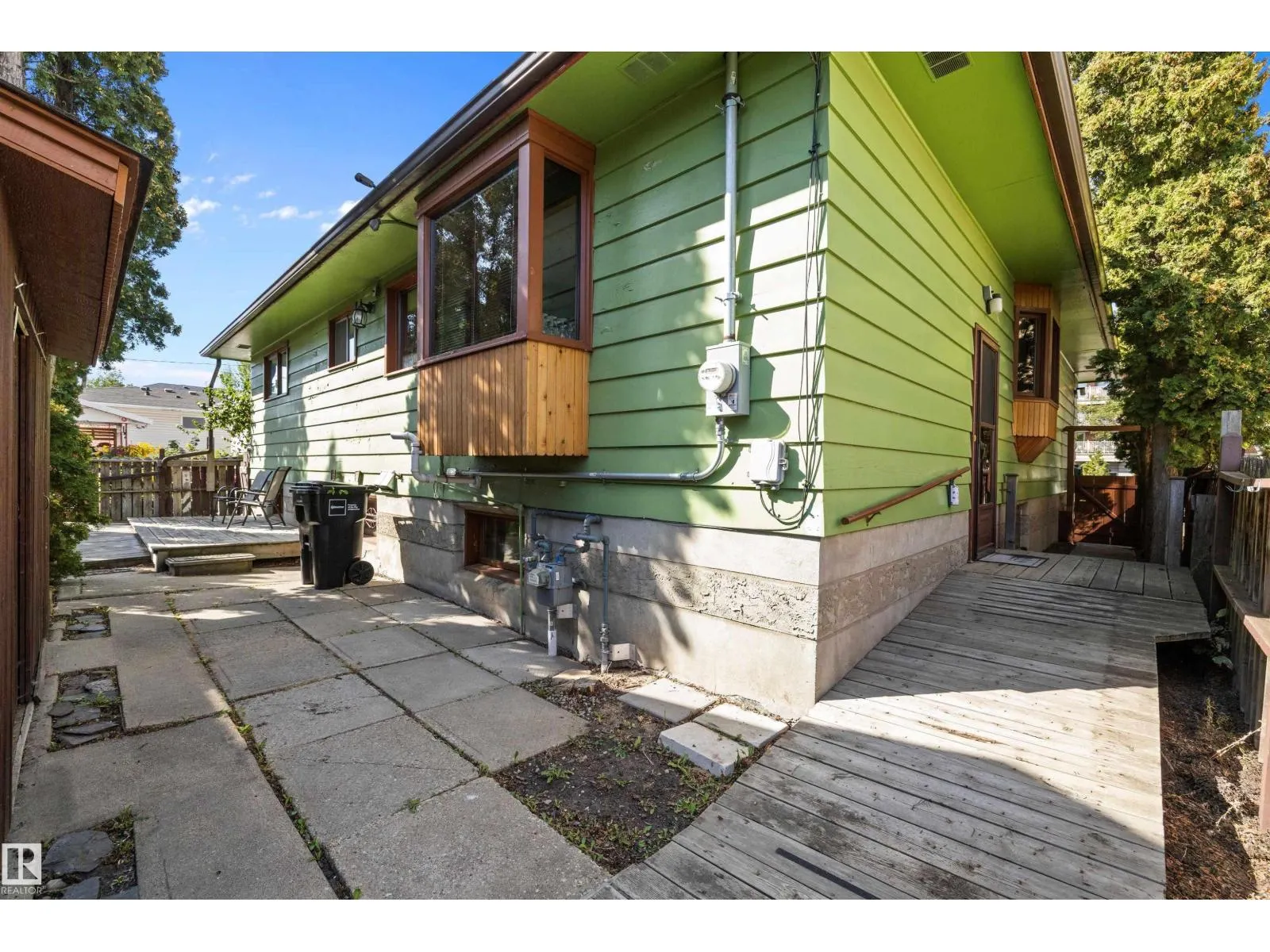 9911 149 ST NW