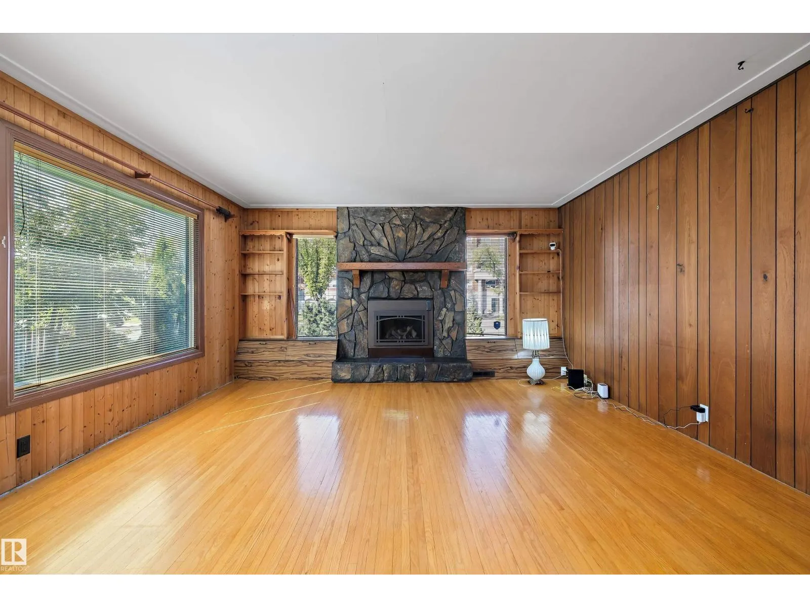 9911 149 ST NW