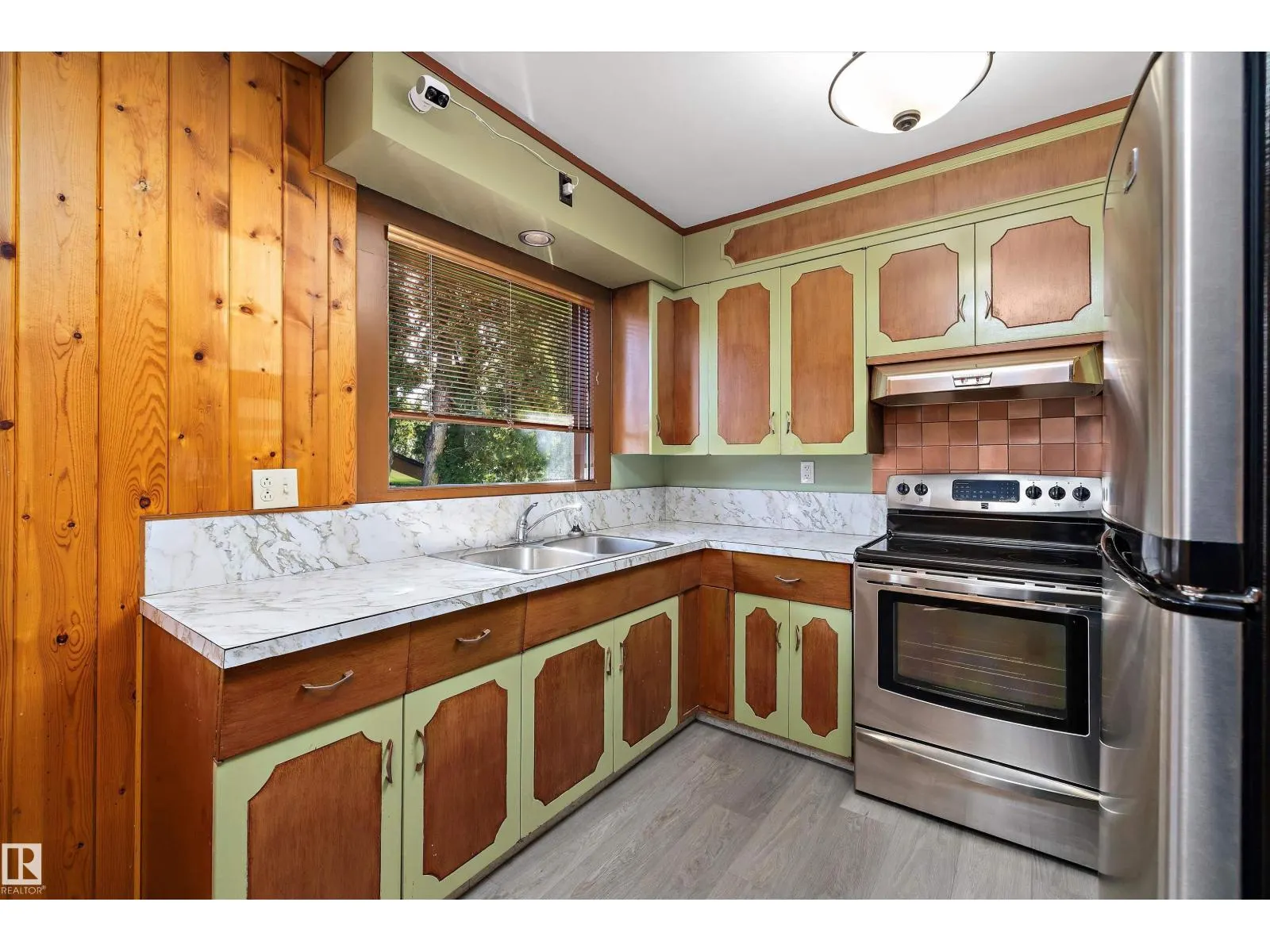 9911 149 ST NW