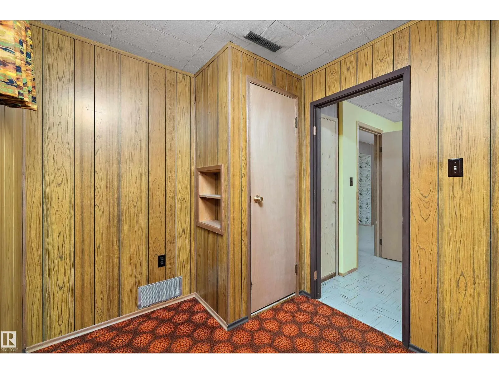 9911 149 ST NW