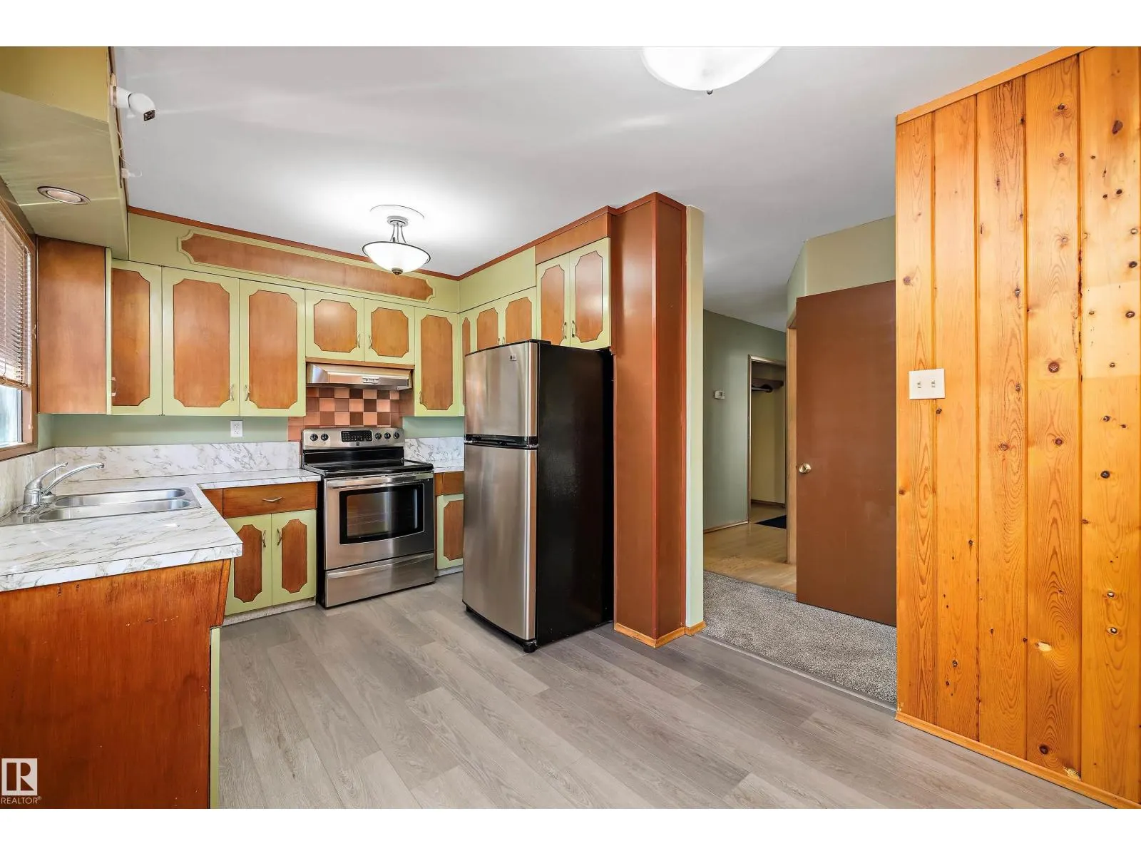 9911 149 ST NW