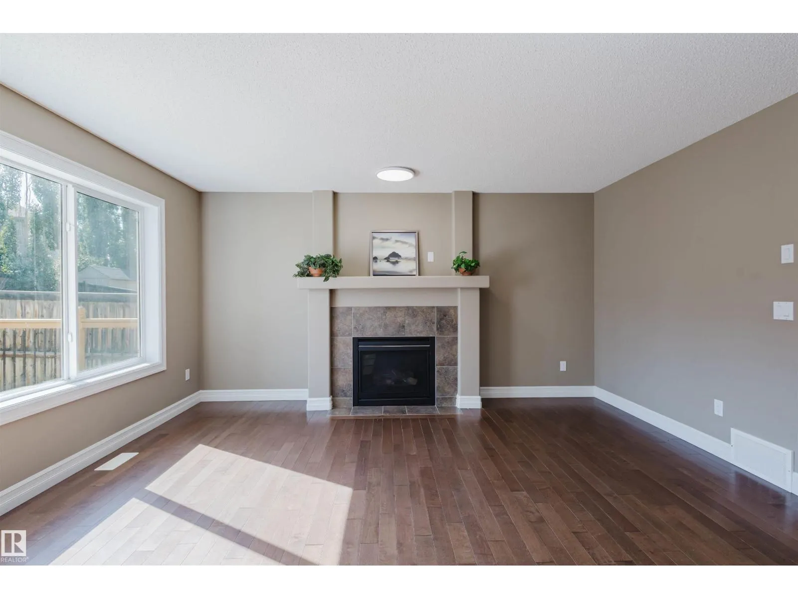 11321 13A AV SW