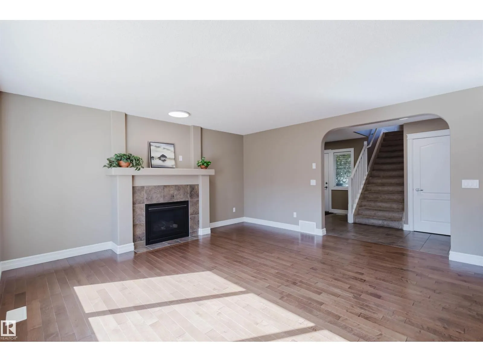 11321 13A AV SW