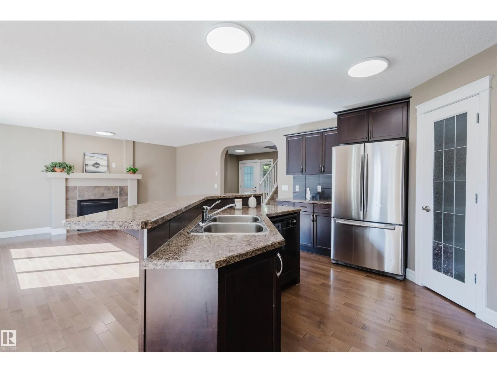 11321 13A AV SW