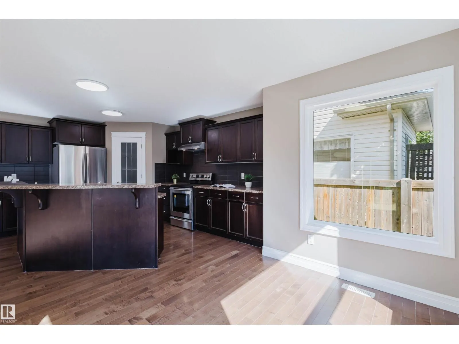 11321 13A AV SW