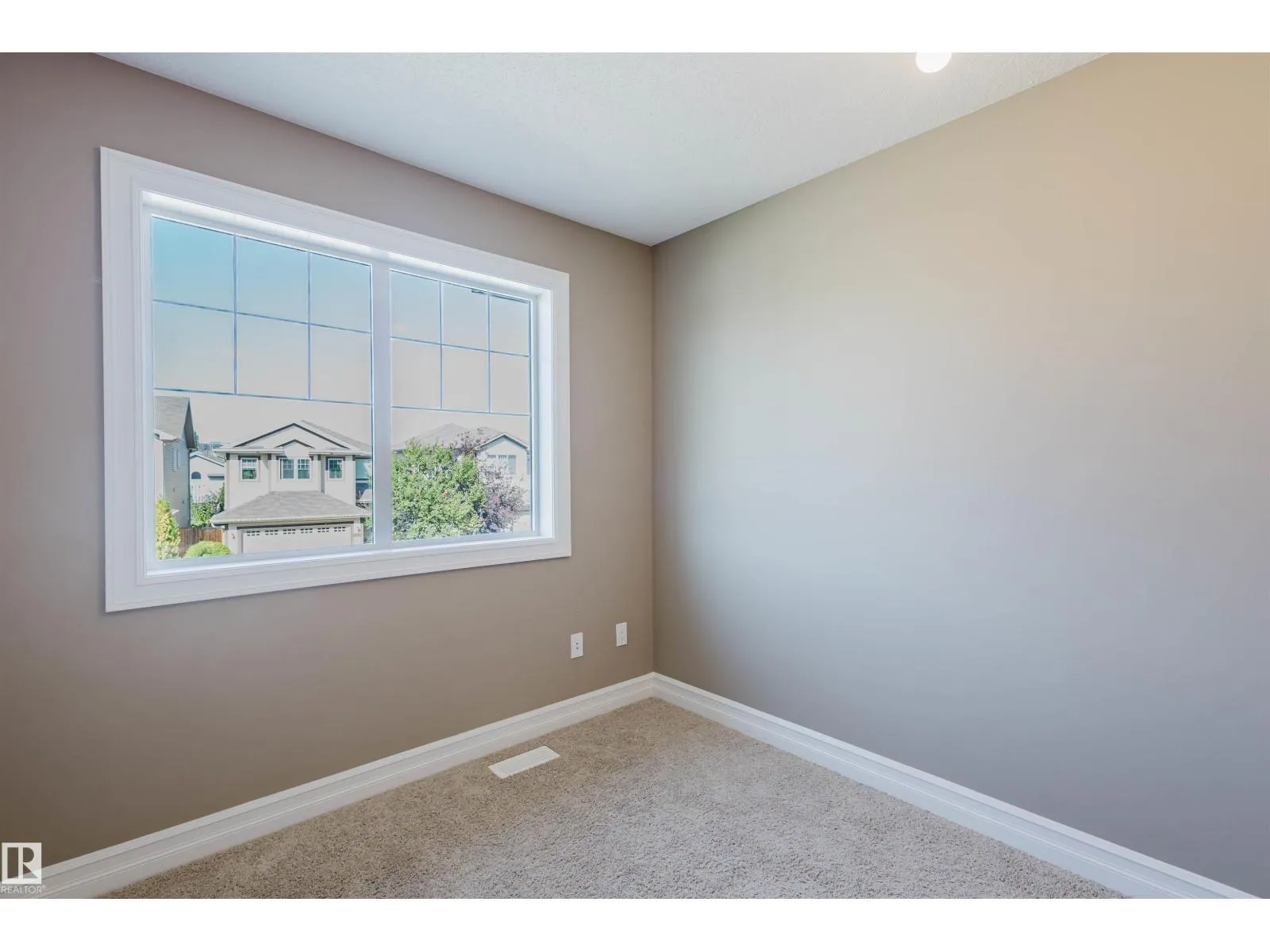 11321 13A AV SW