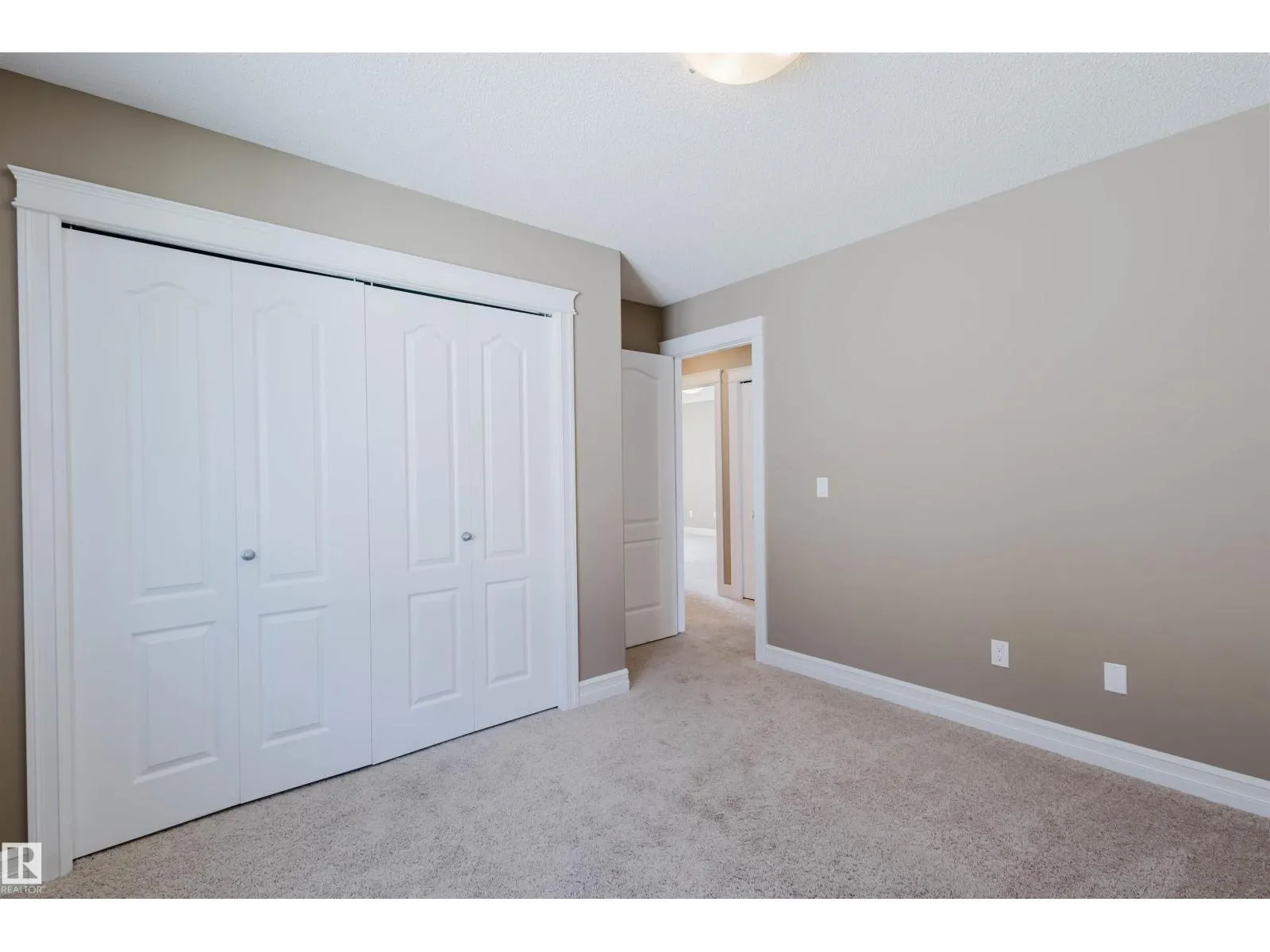 11321 13A AV SW