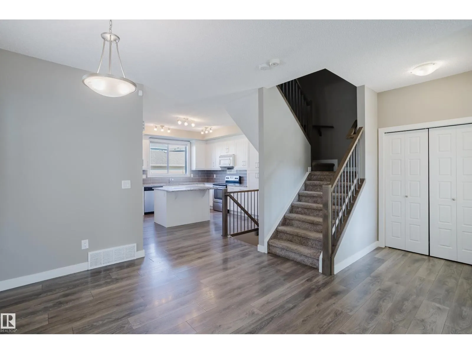8142 CHAPPELLE WY SW