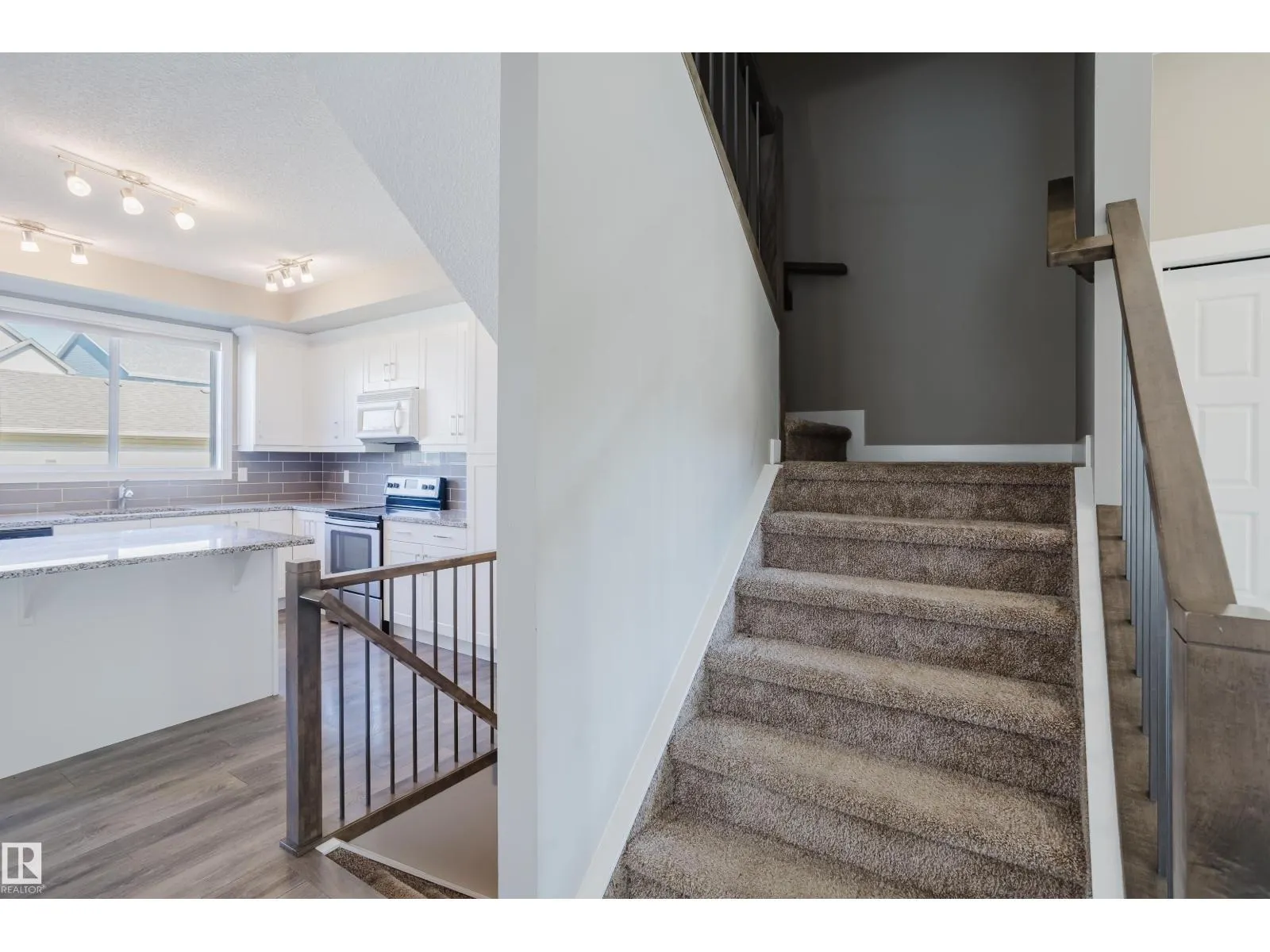 8142 CHAPPELLE WY SW