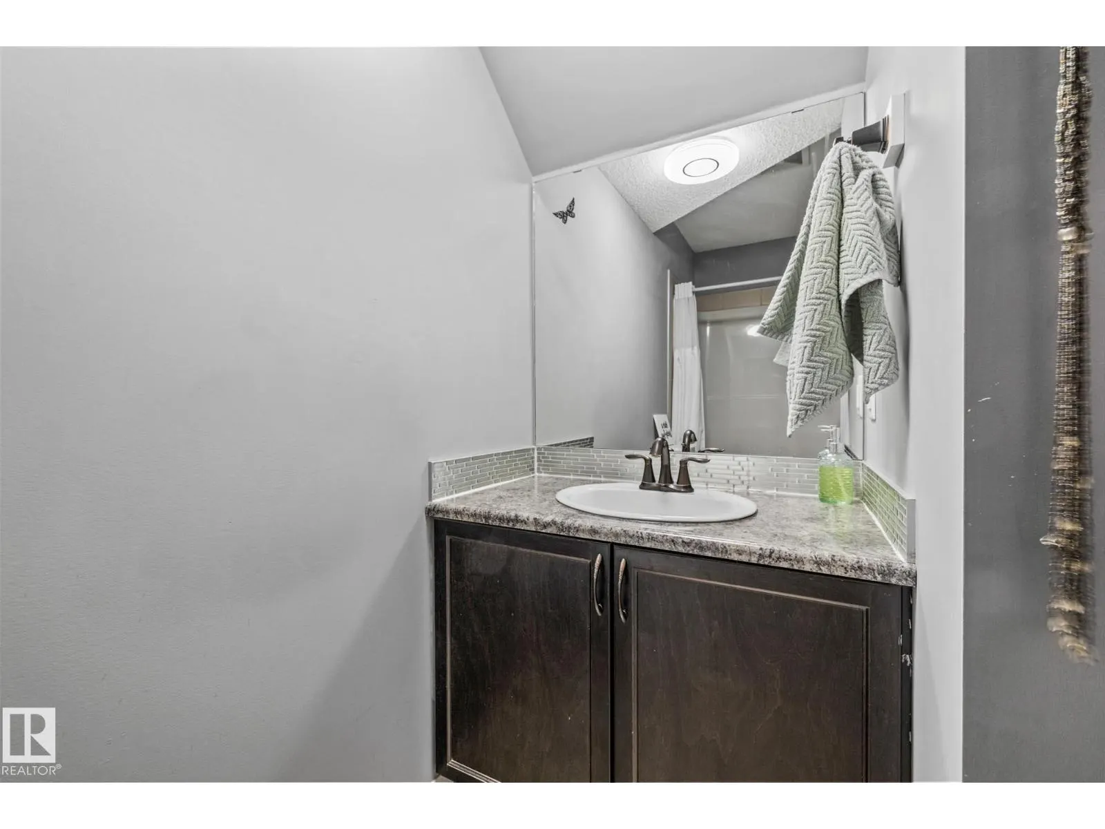 #34 30 OAK VISTA DR