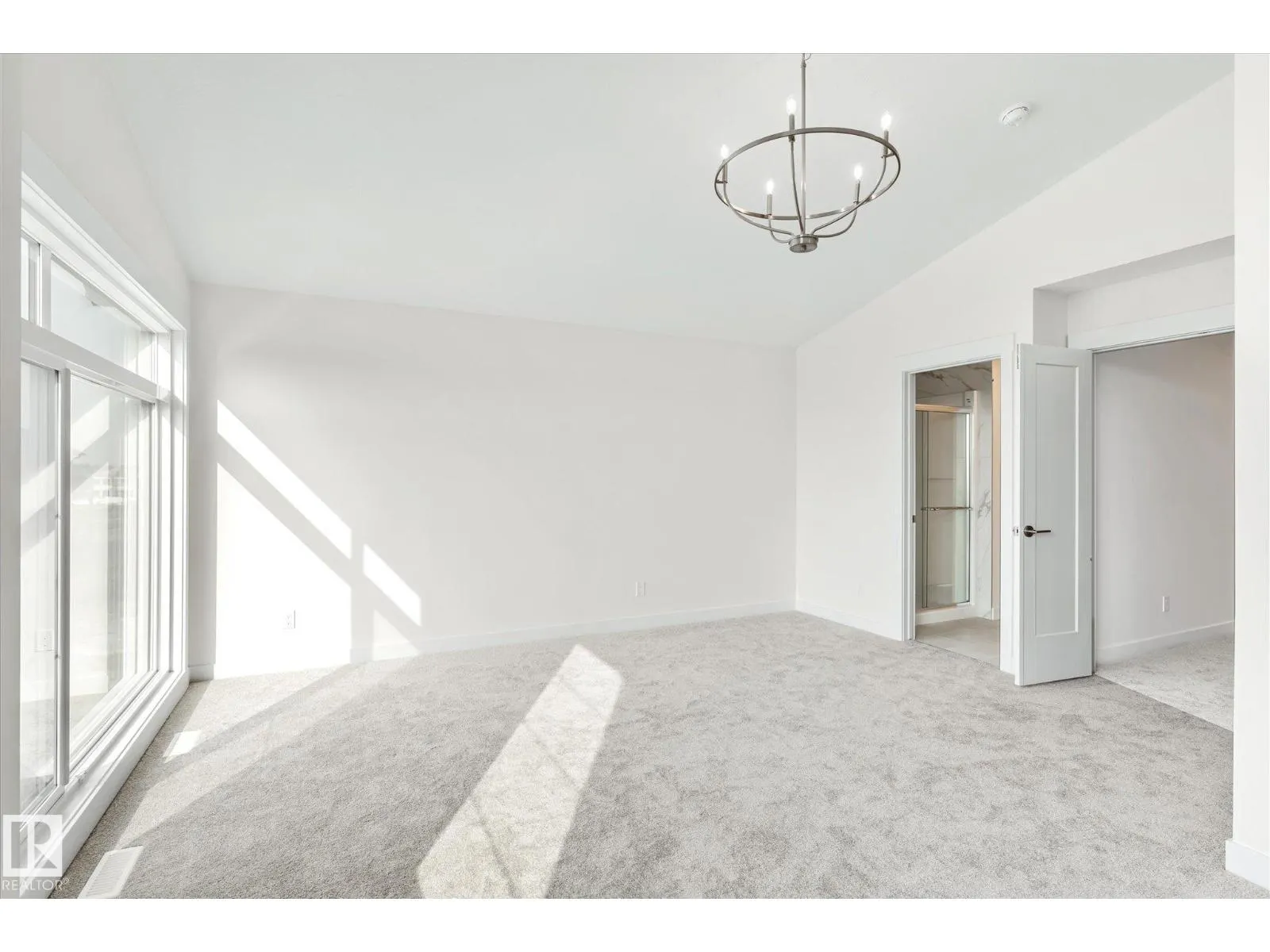 22372 89 AV NW