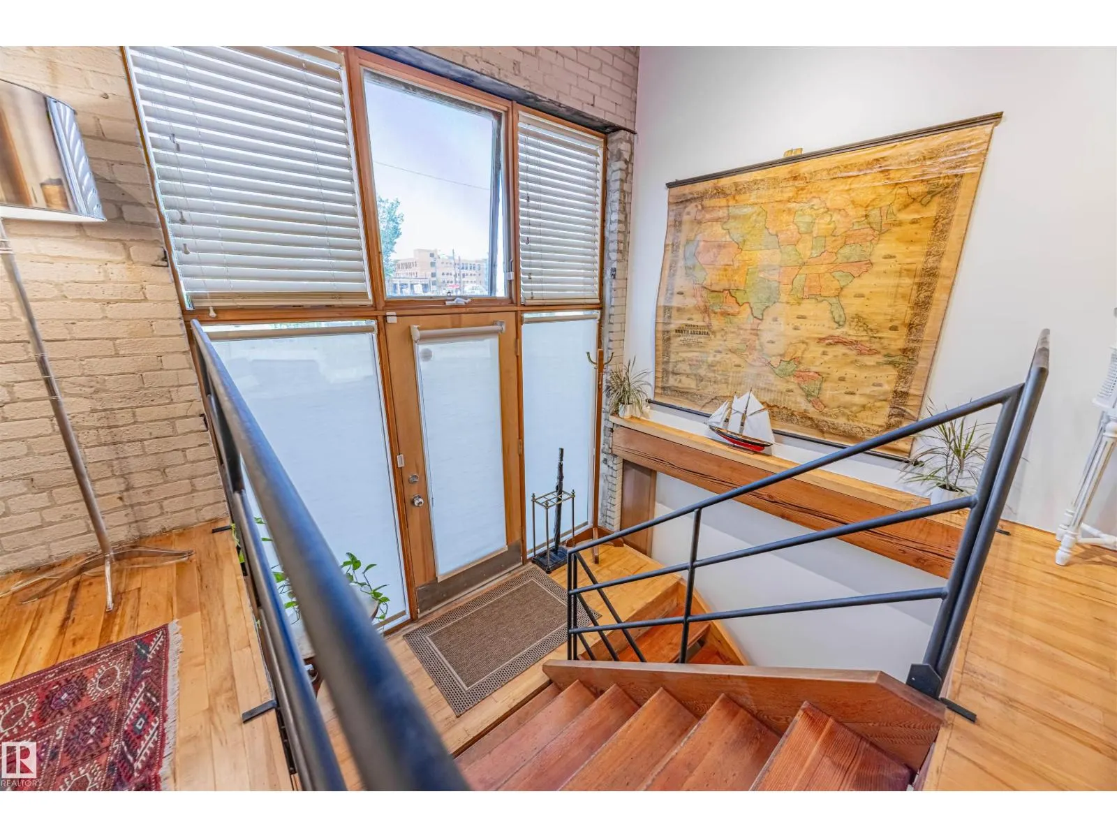 #114 10309 107 ST NW