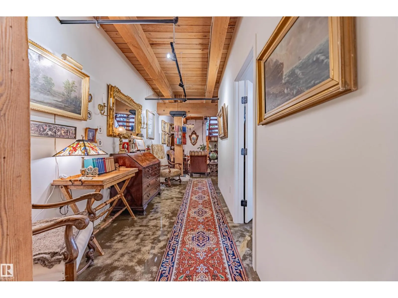 #114 10309 107 ST NW