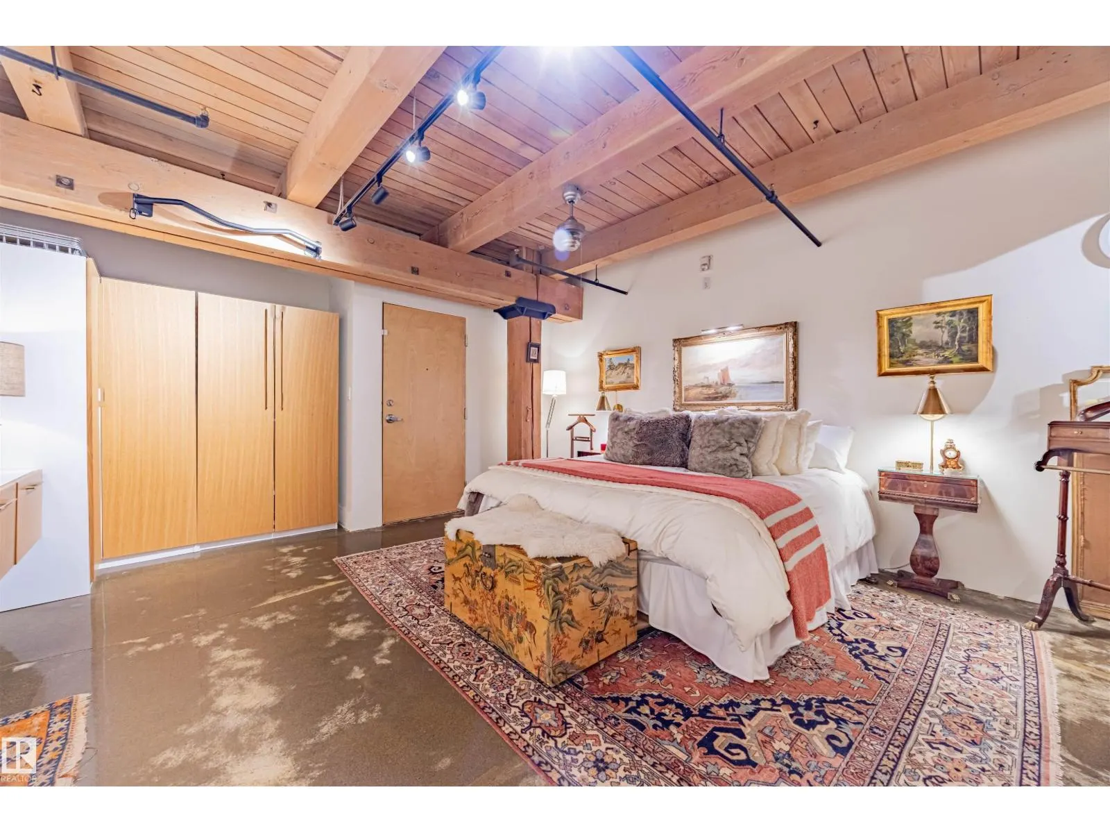 #114 10309 107 ST NW