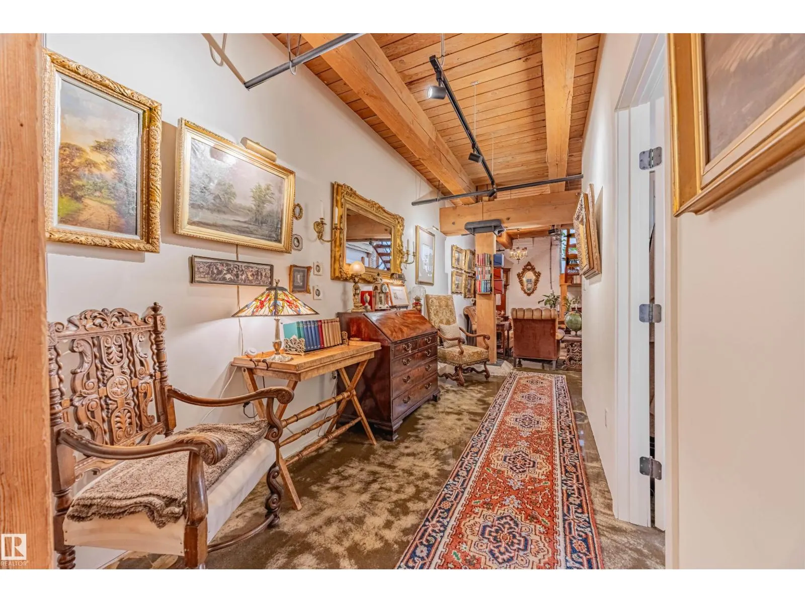 #114 10309 107 ST NW