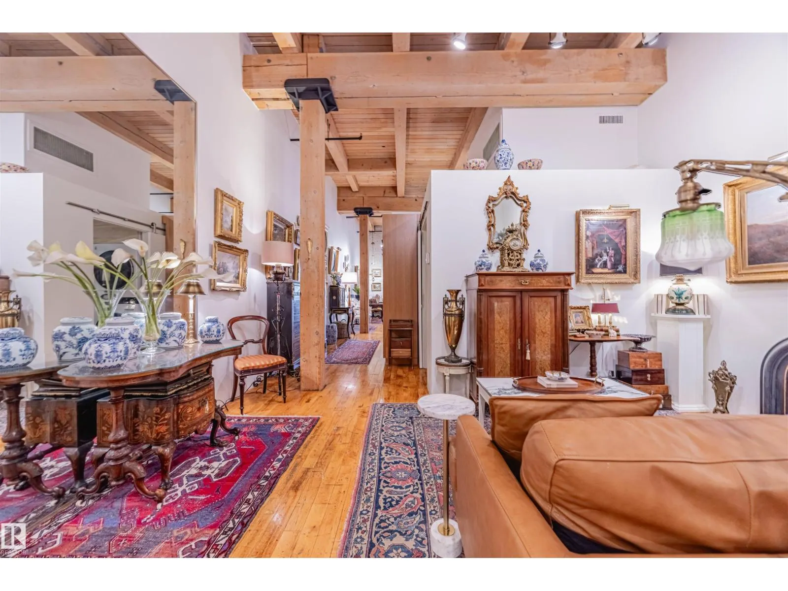 #114 10309 107 ST NW