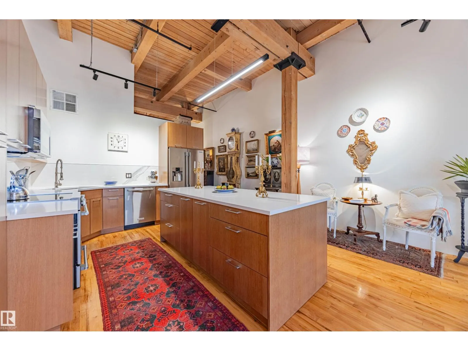 #114 10309 107 ST NW
