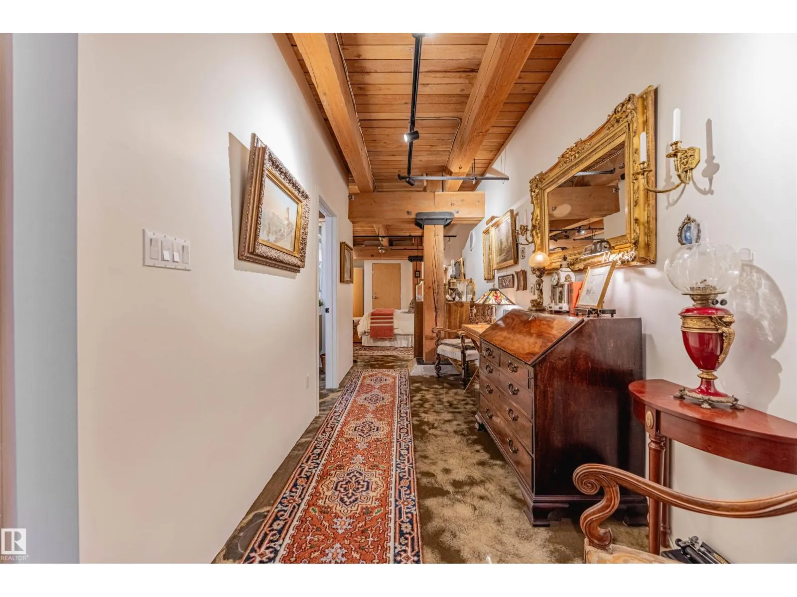 #114 10309 107 ST NW