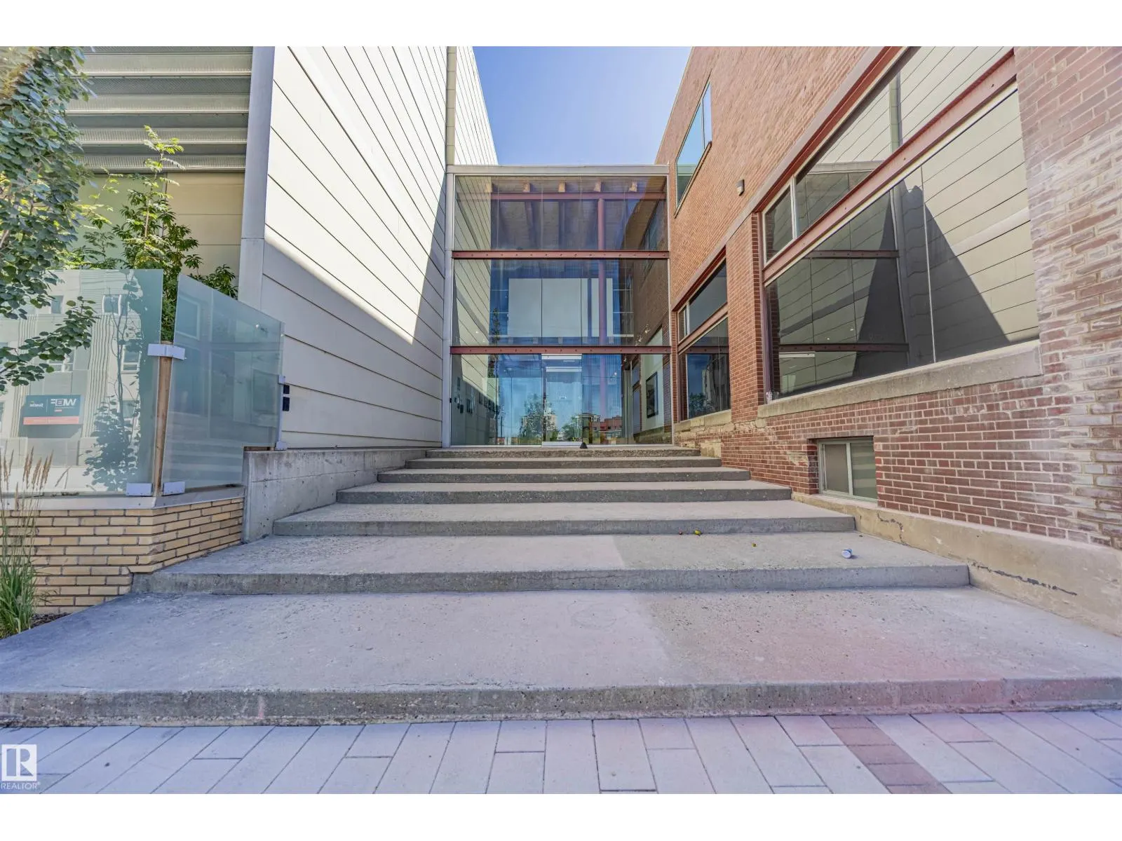 #114 10309 107 ST NW