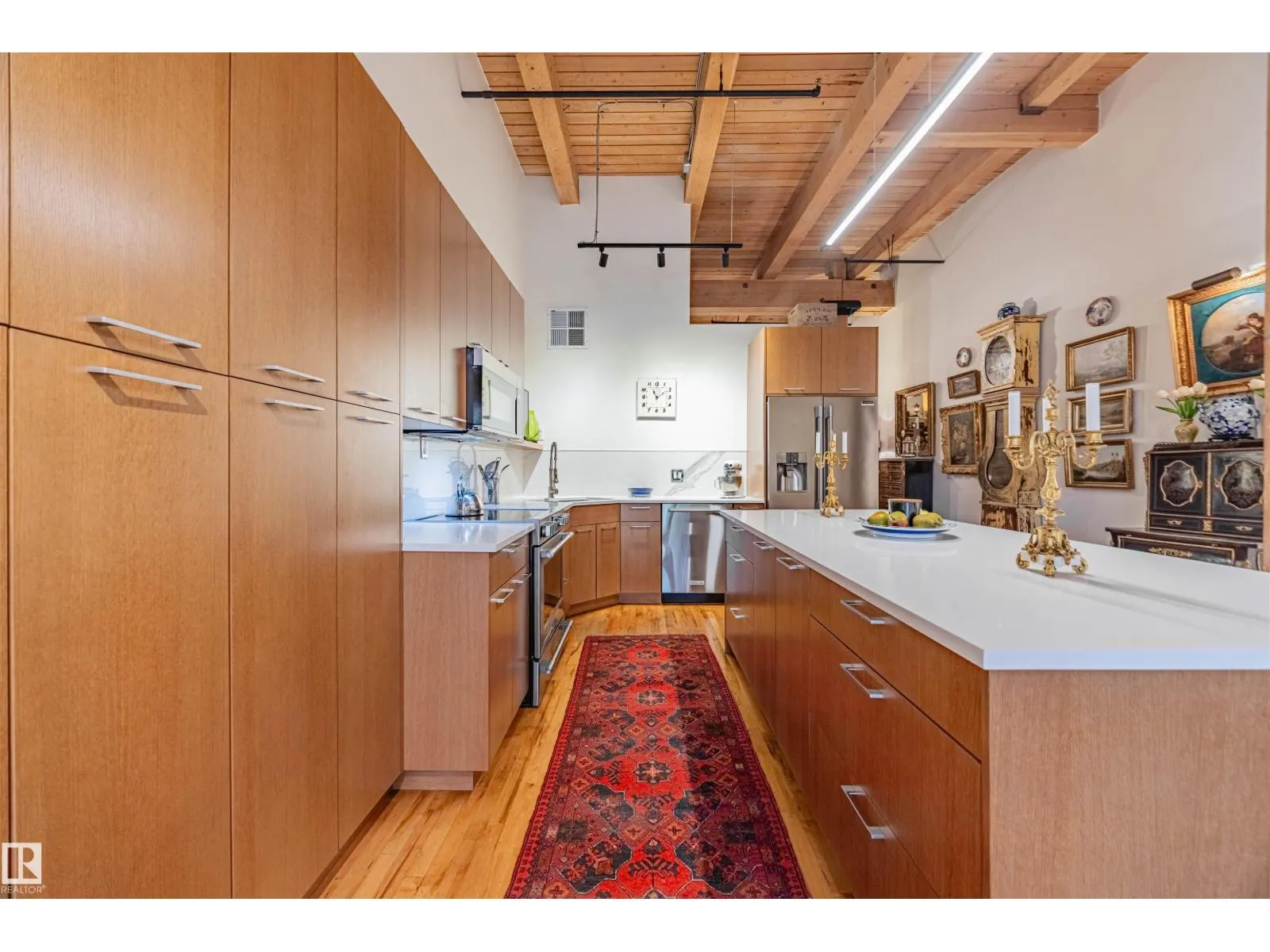 #114 10309 107 ST NW