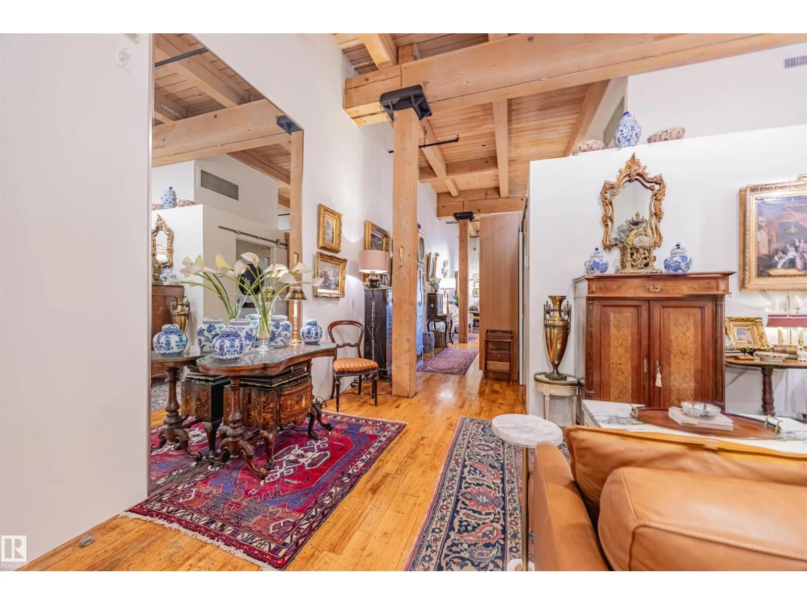 #114 10309 107 ST NW
