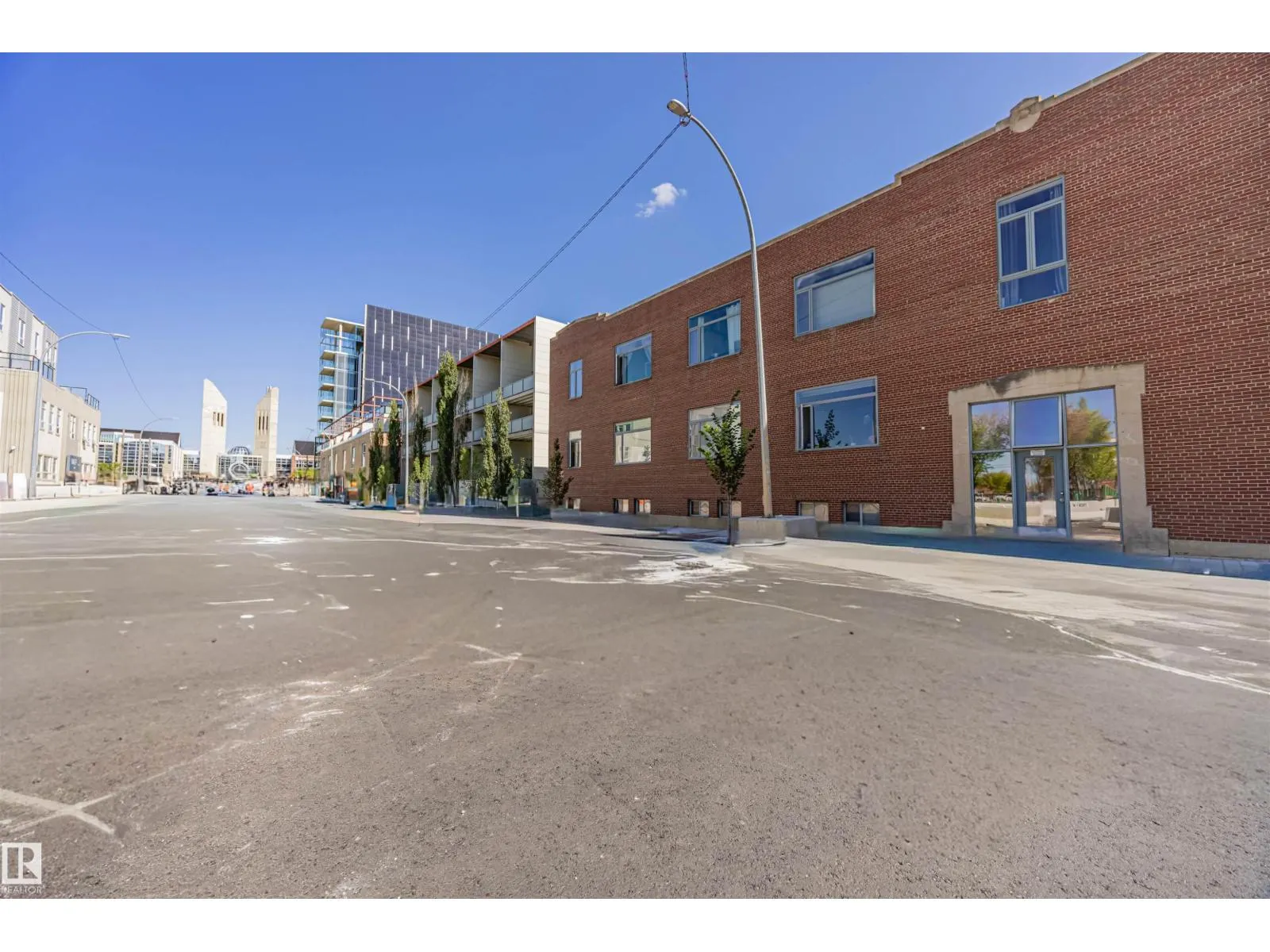 #114 10309 107 ST NW