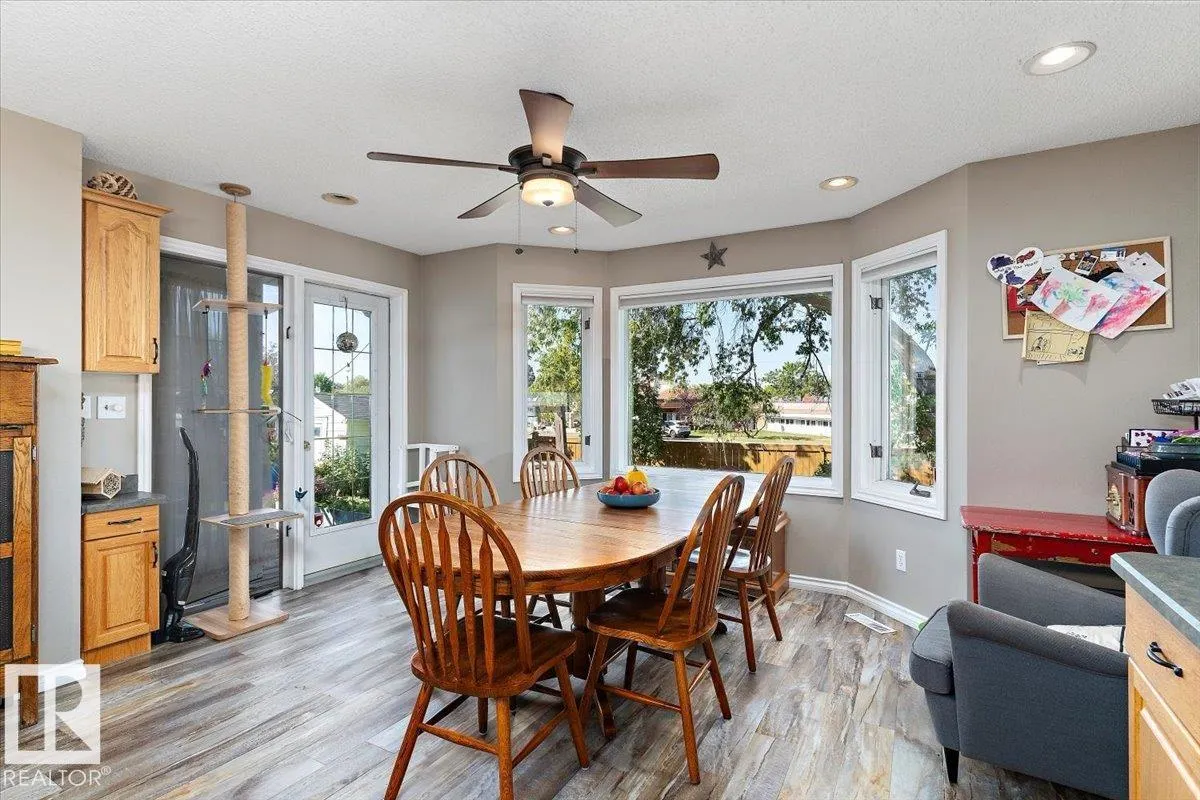 8 BEAVERHILL DR