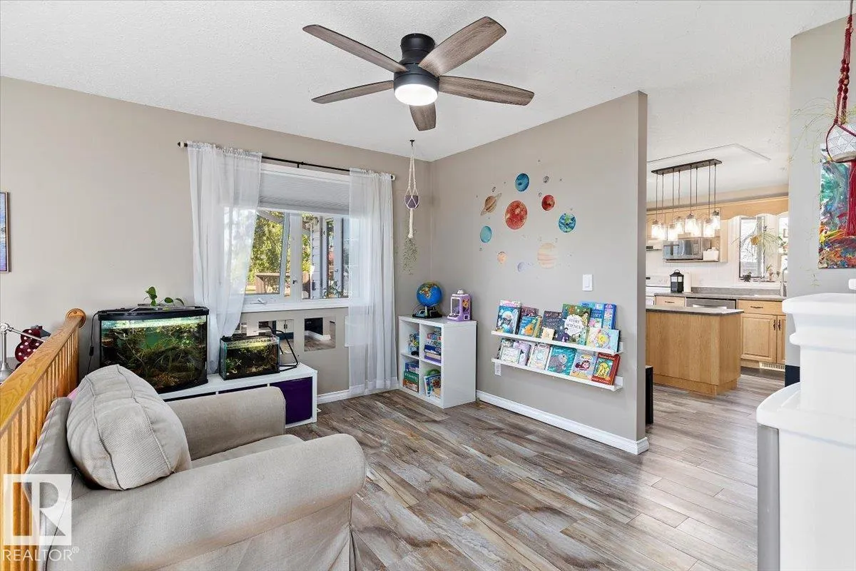 8 BEAVERHILL DR