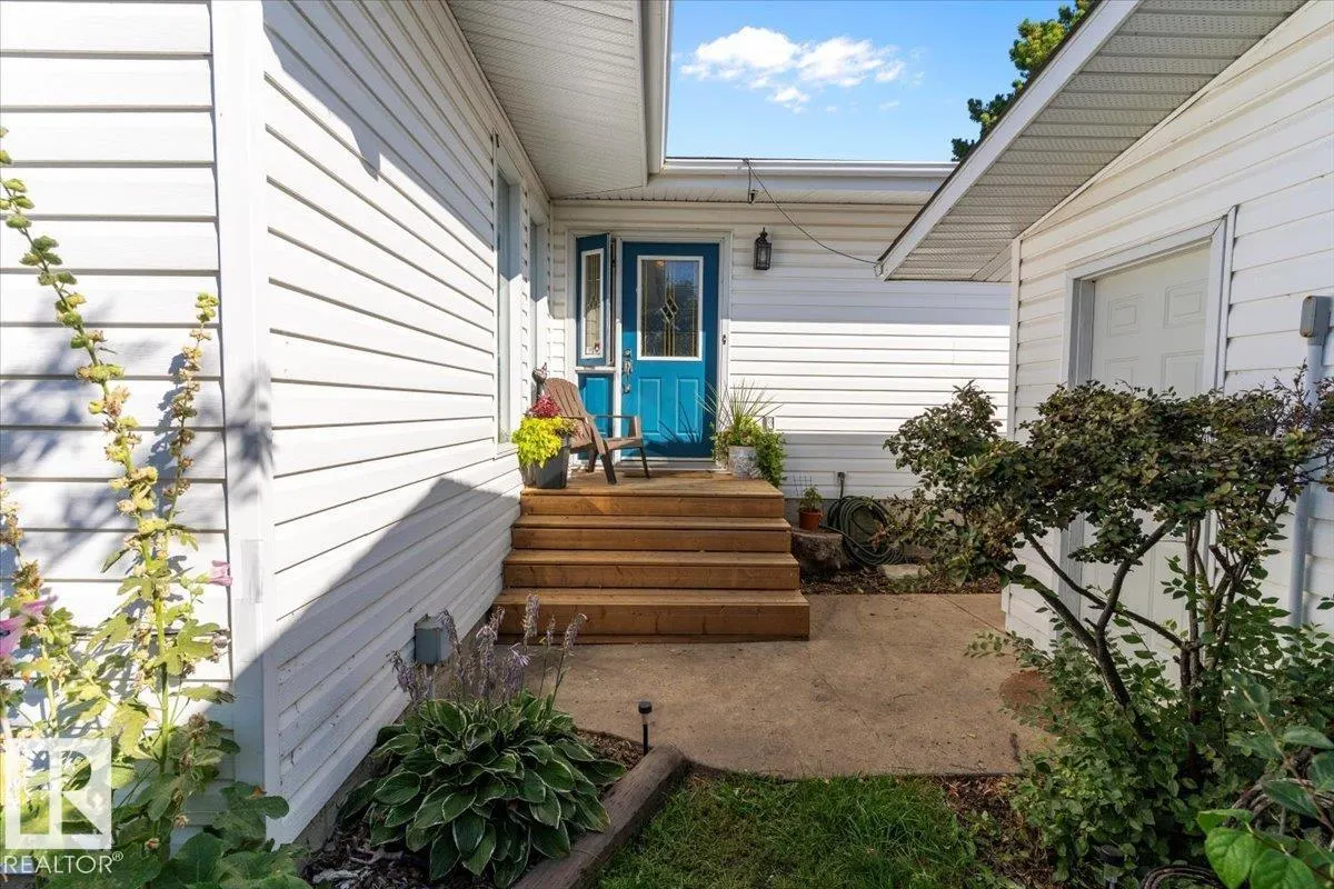 8 BEAVERHILL DR