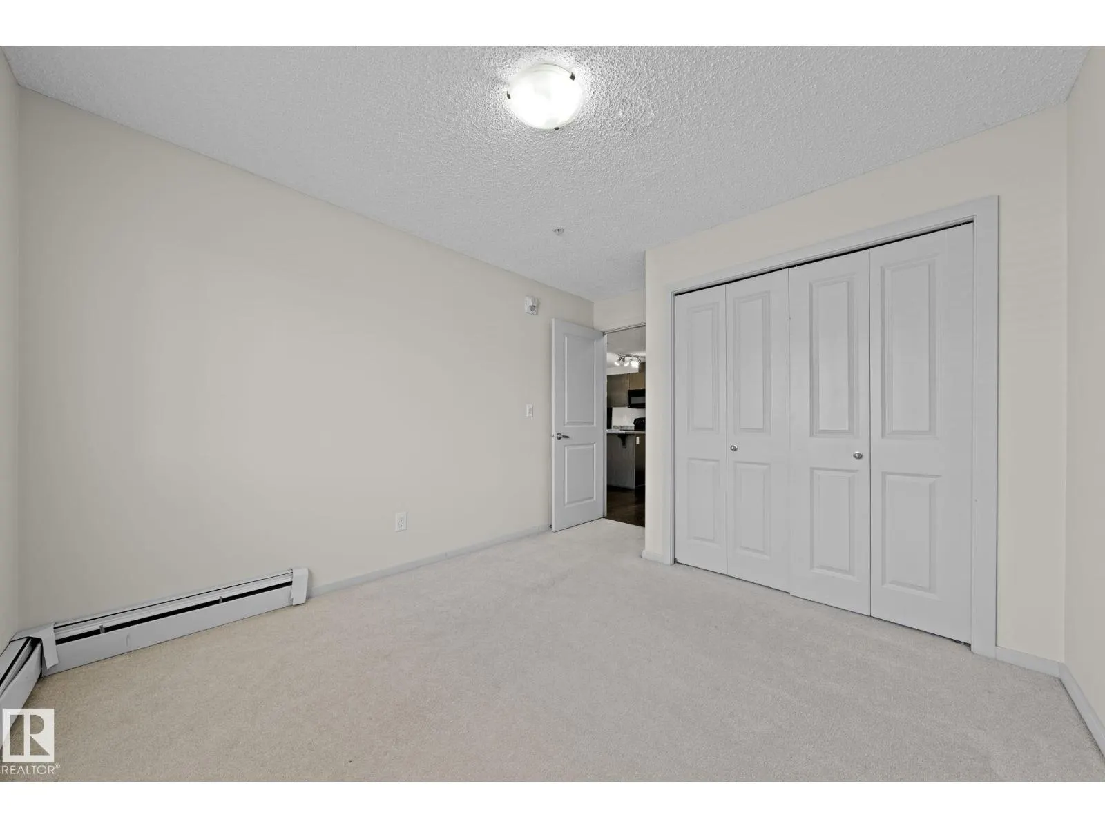 #306 3353 16A AV NW