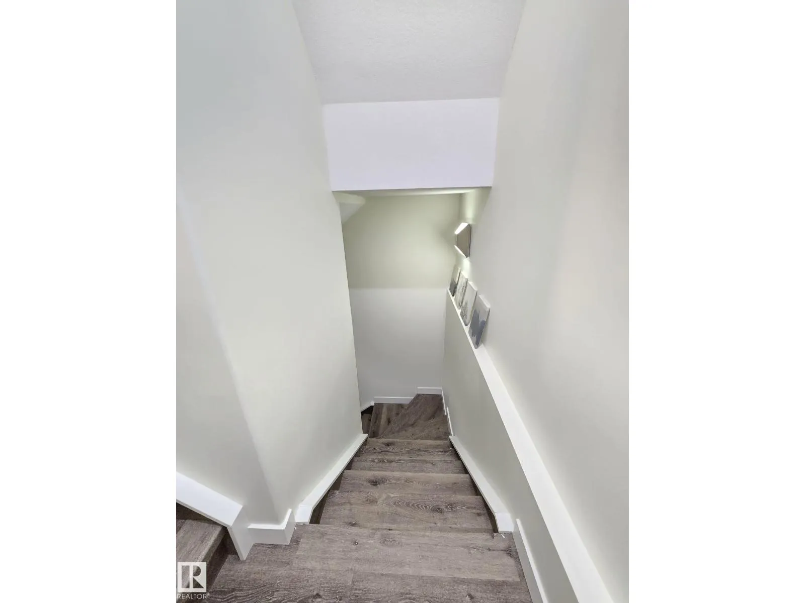 15117 31 ST NW