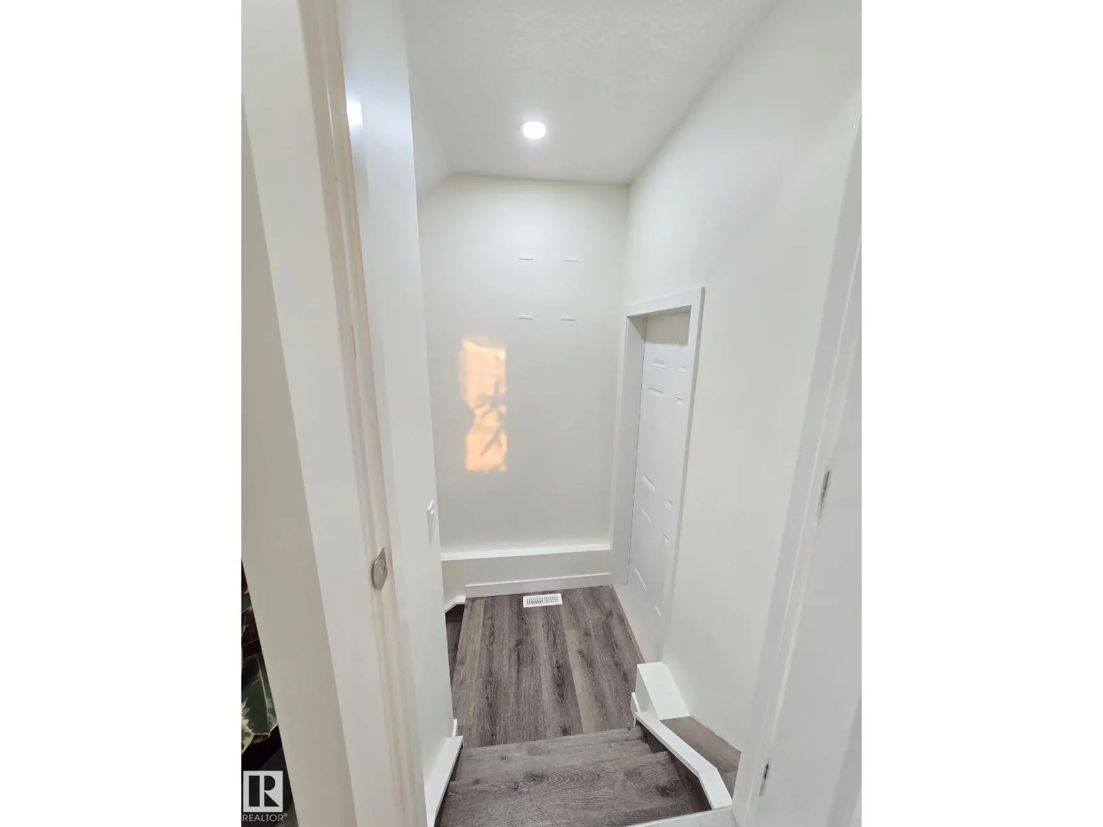 15117 31 ST NW